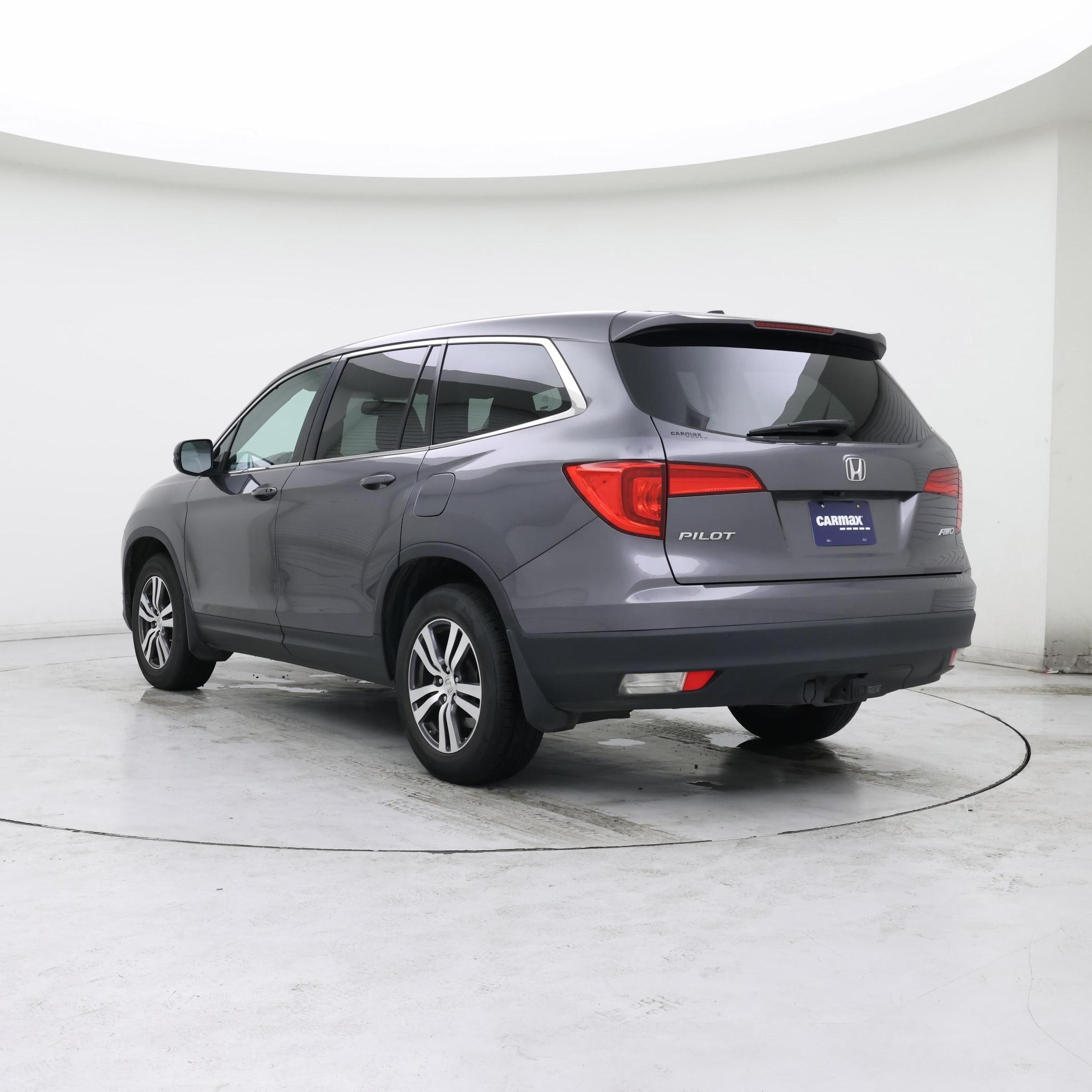 Thumbnail: 2017 Honda Pilot - 2