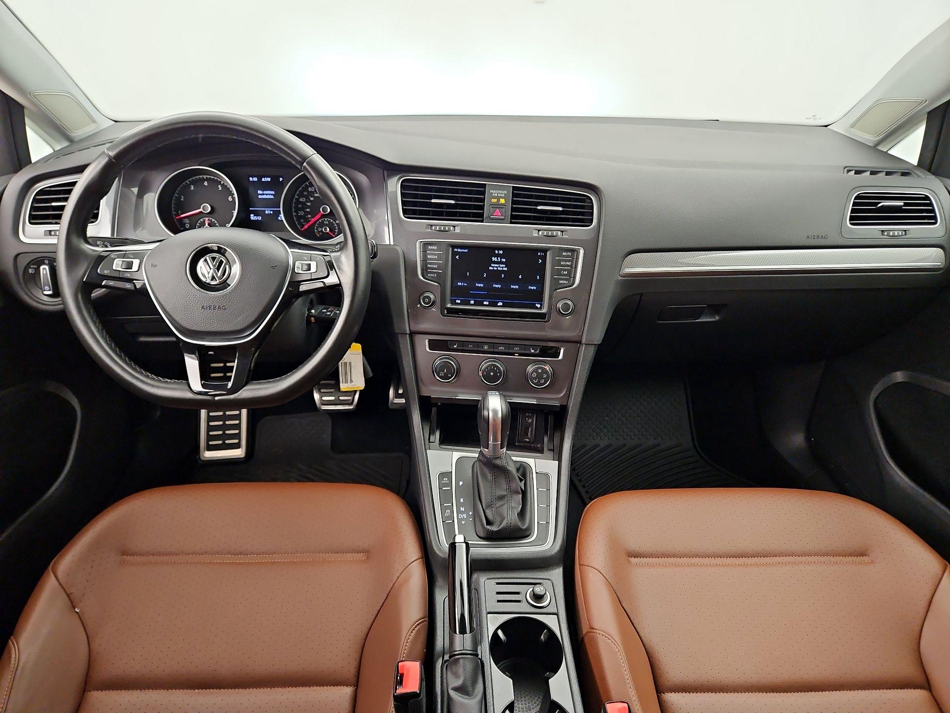 Thumbnail: 2017 Volkswagen Golf - 9