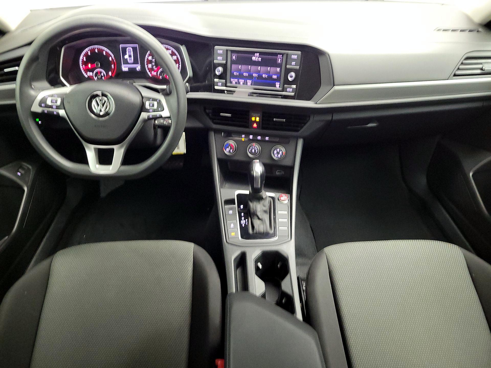 Thumbnail: 2019 Volkswagen Jetta - 9