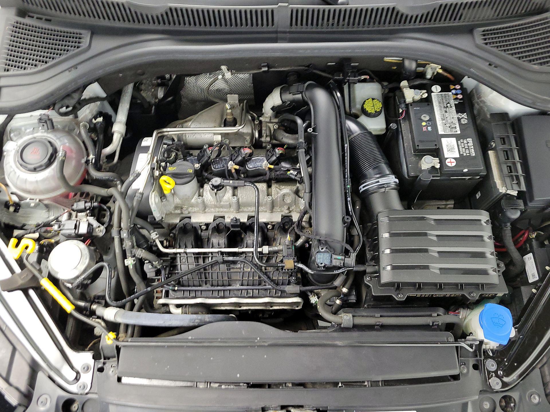 Thumbnail: 2019 Volkswagen Jetta - 17