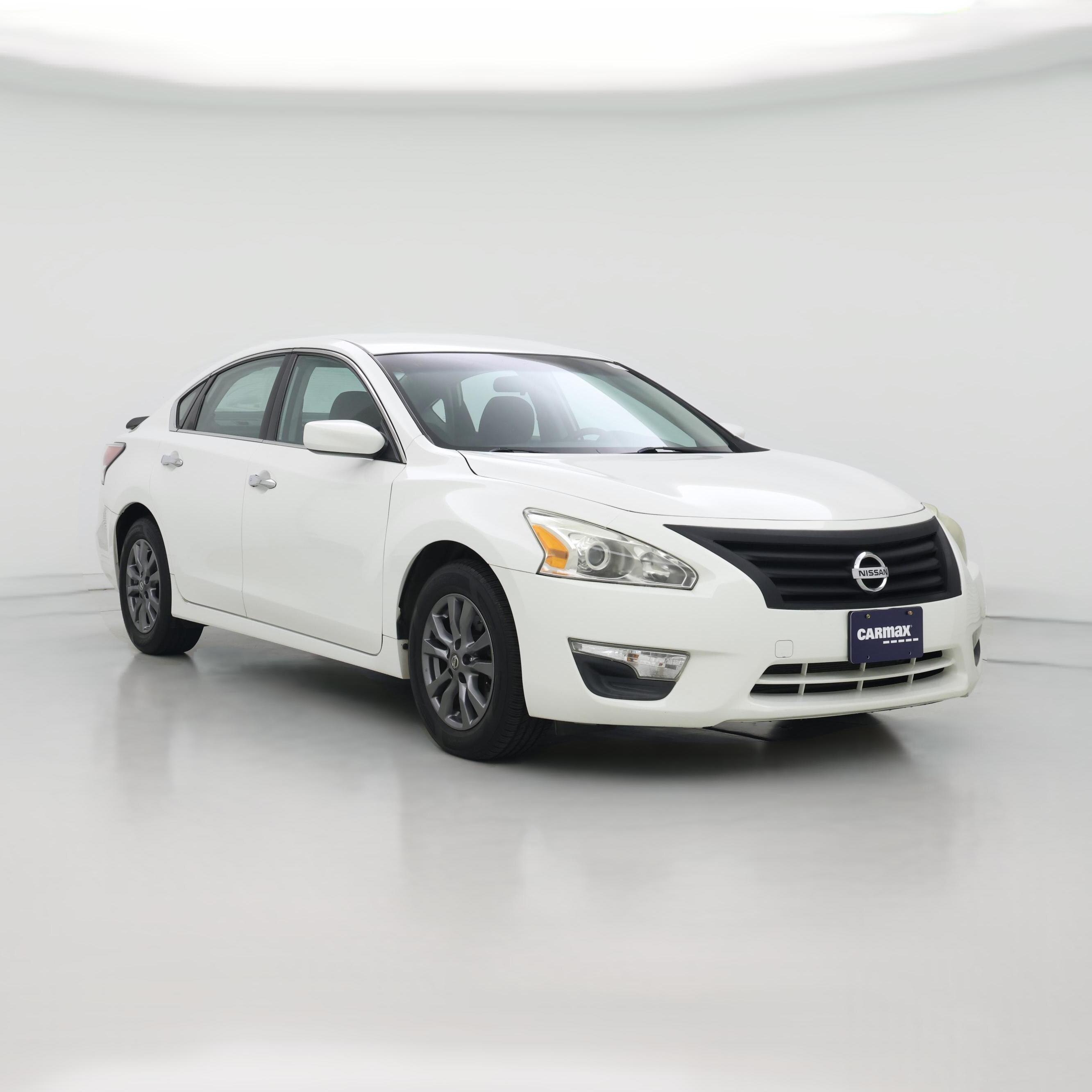 Thumbnail: 2015 Nissan Altima - 1