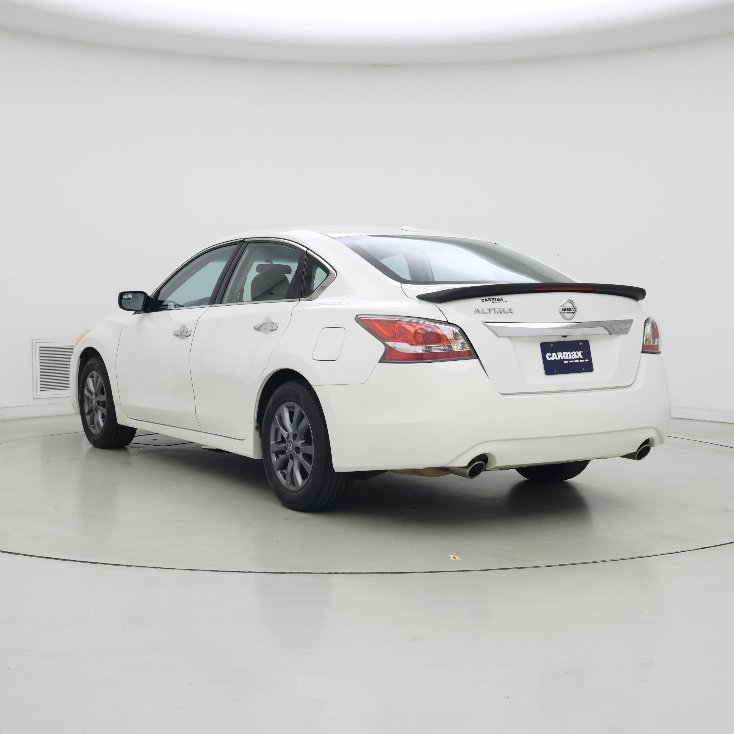 Thumbnail: 2015 Nissan Altima - 2