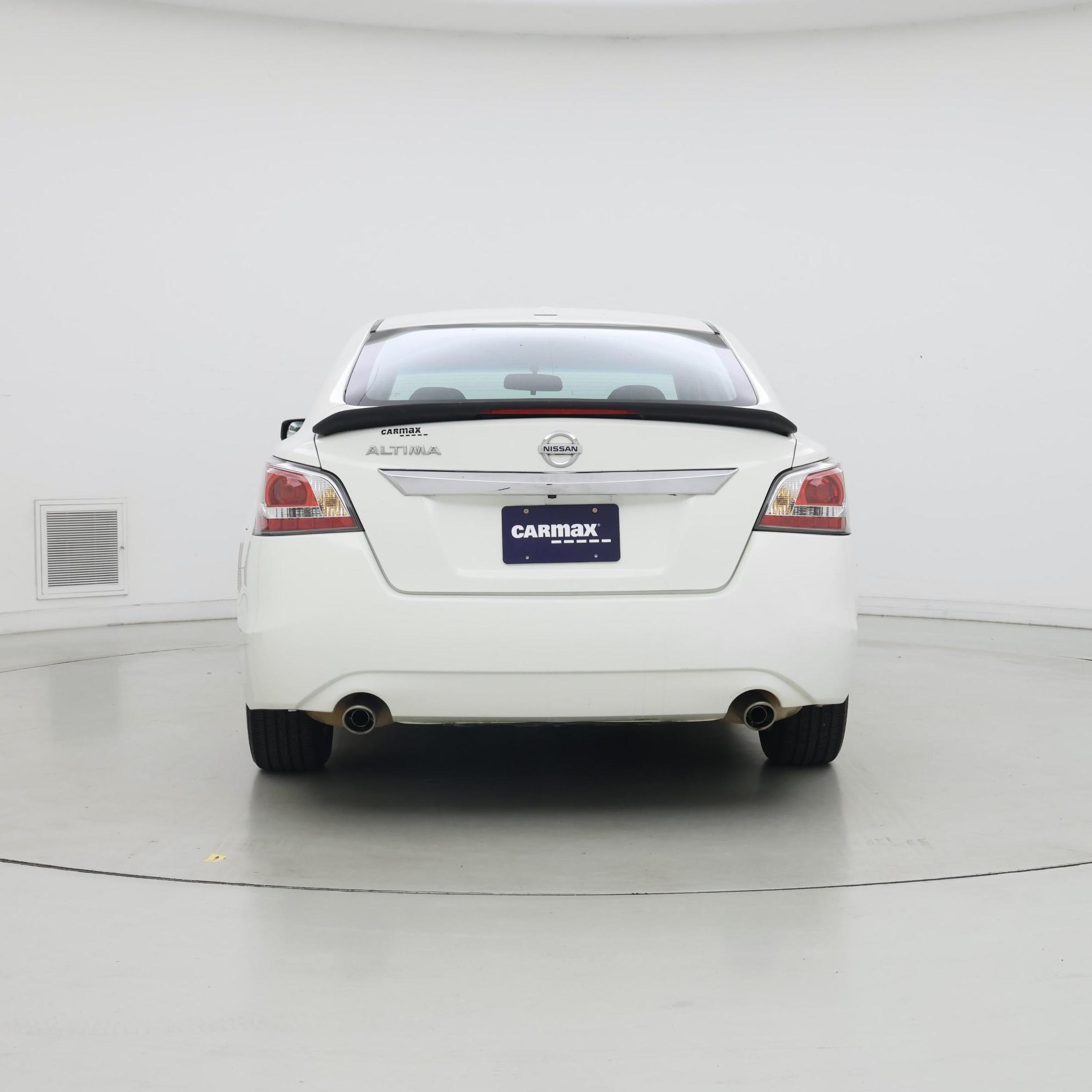 Thumbnail: 2015 Nissan Altima - 6
