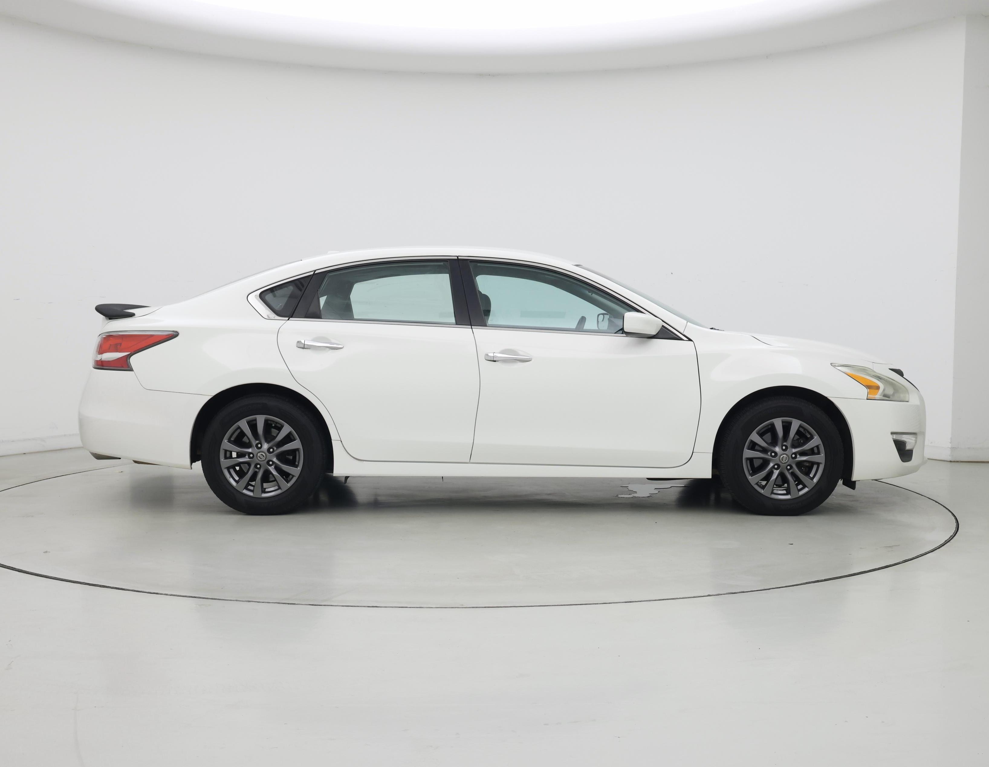 Thumbnail: 2015 Nissan Altima - 7