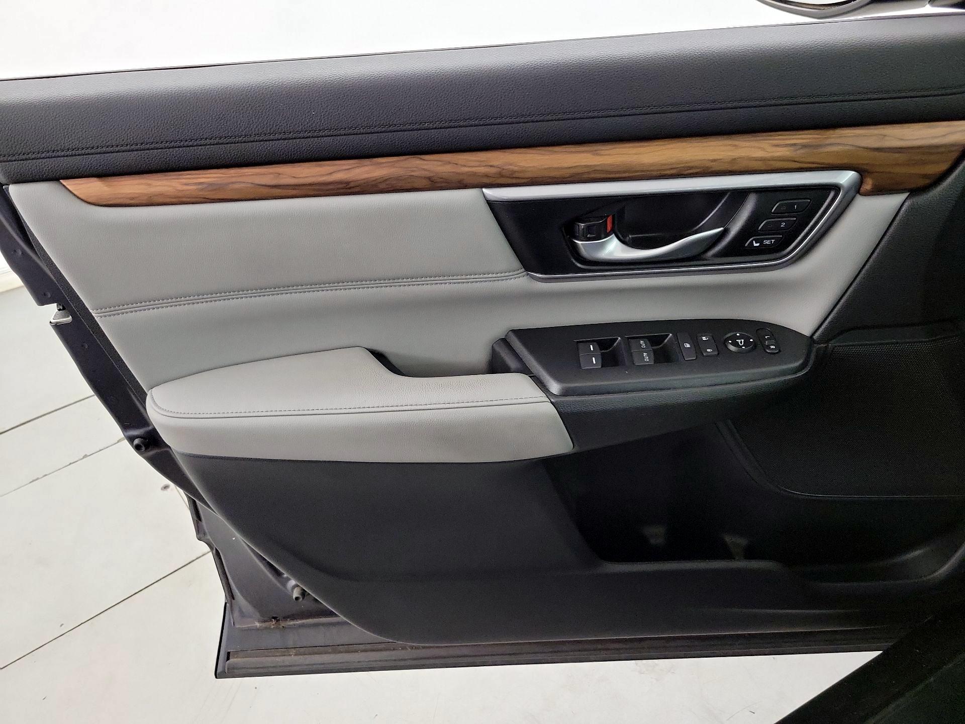 Thumbnail: 2017 Honda CR-V - 12
