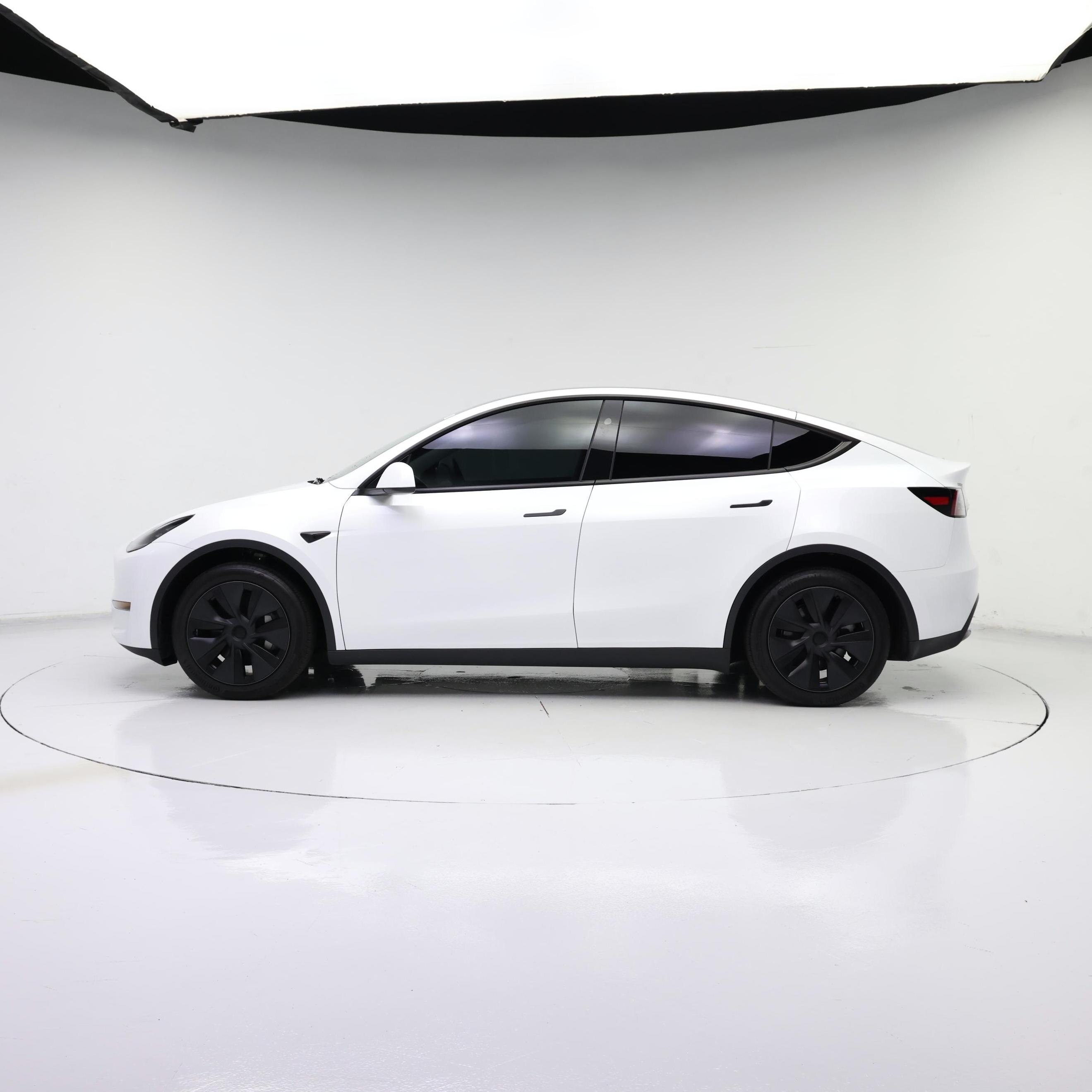 Thumbnail: 2025 Tesla Model Y - 3