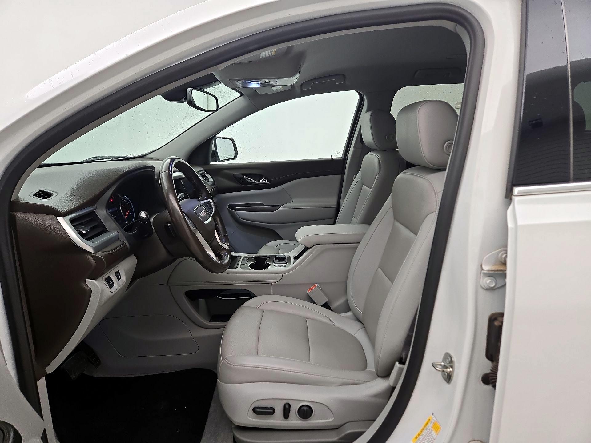 Thumbnail: 2021 GMC Acadia - 11
