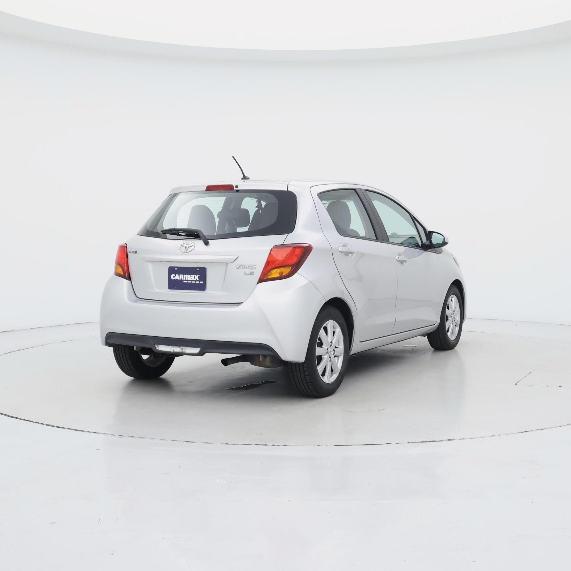 Thumbnail: 2015 Toyota Yaris - 8