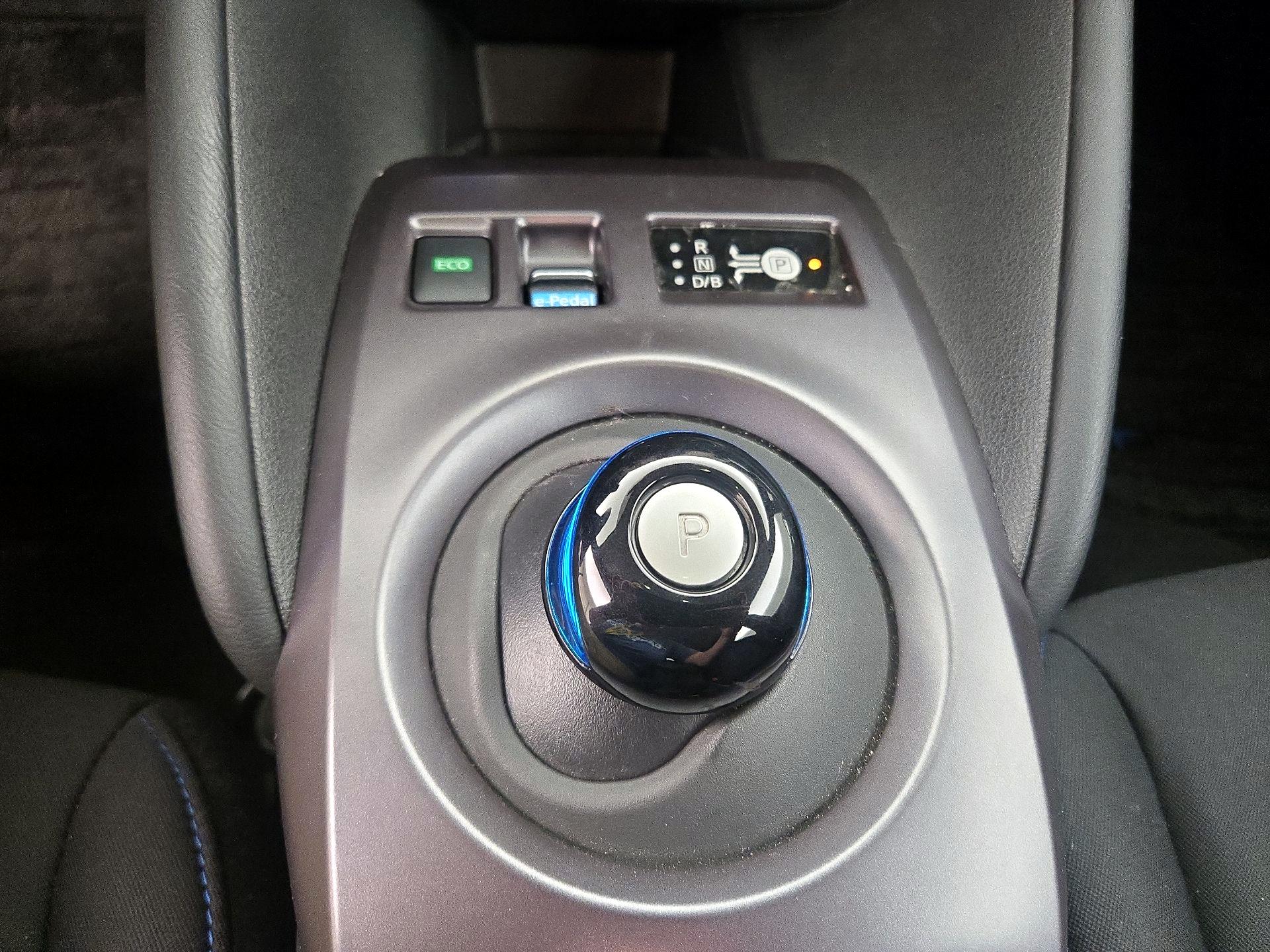 Thumbnail: 2021 Nissan Leaf - 17