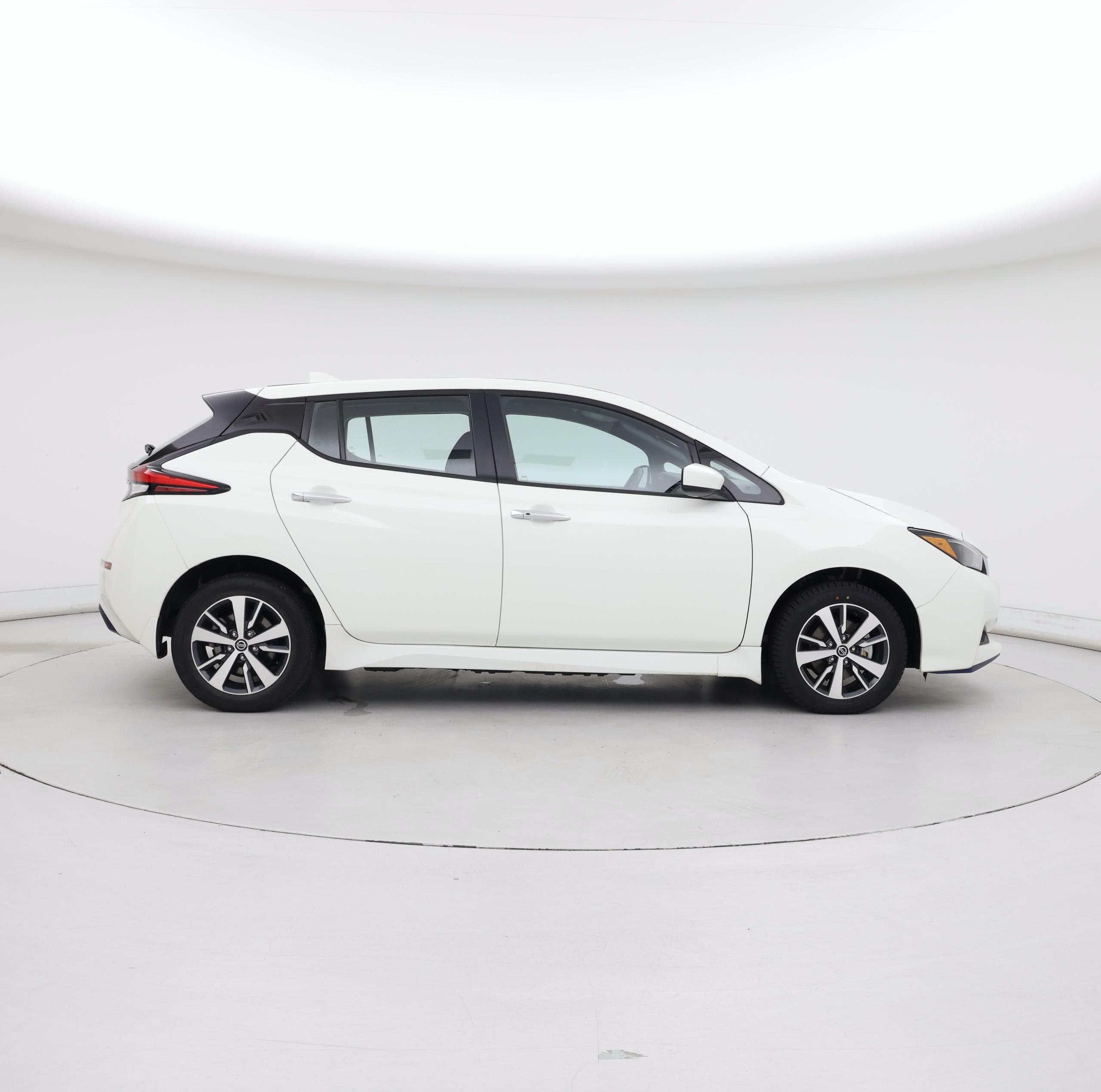 Thumbnail: 2021 Nissan Leaf - 7