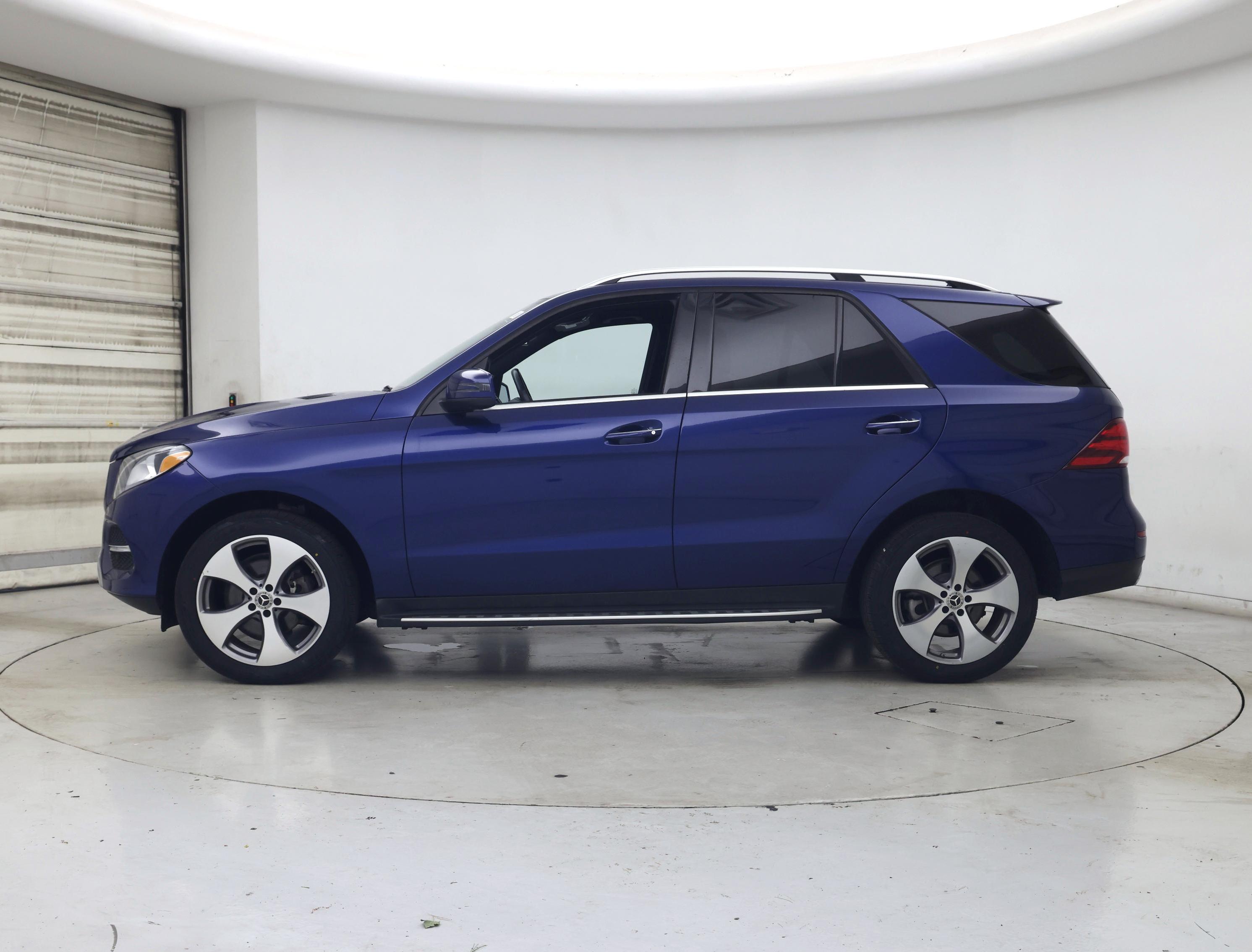 Thumbnail: 2018 Mercedes-Benz GLE - 3
