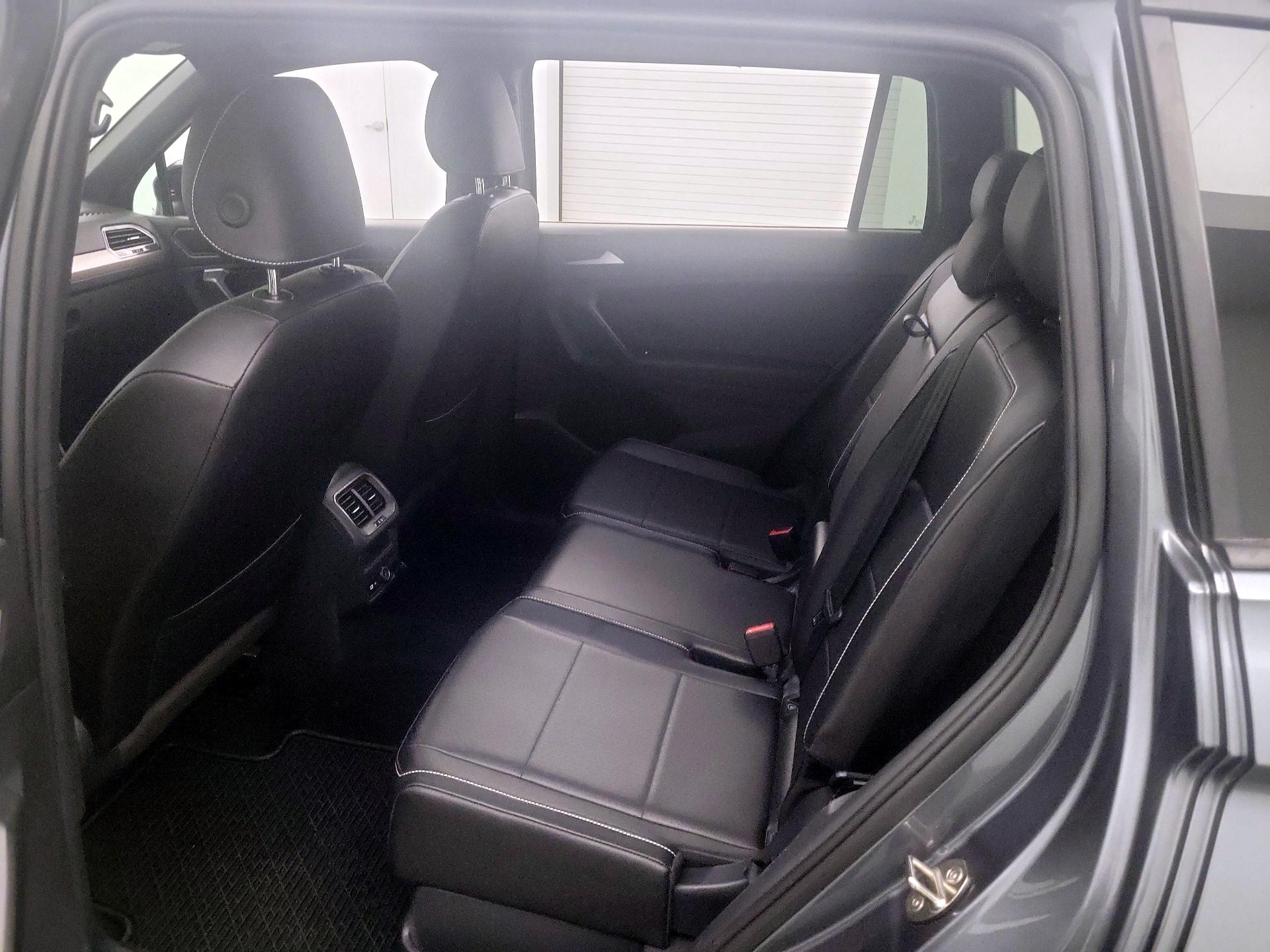 Thumbnail: 2021 Volkswagen Tiguan - 20