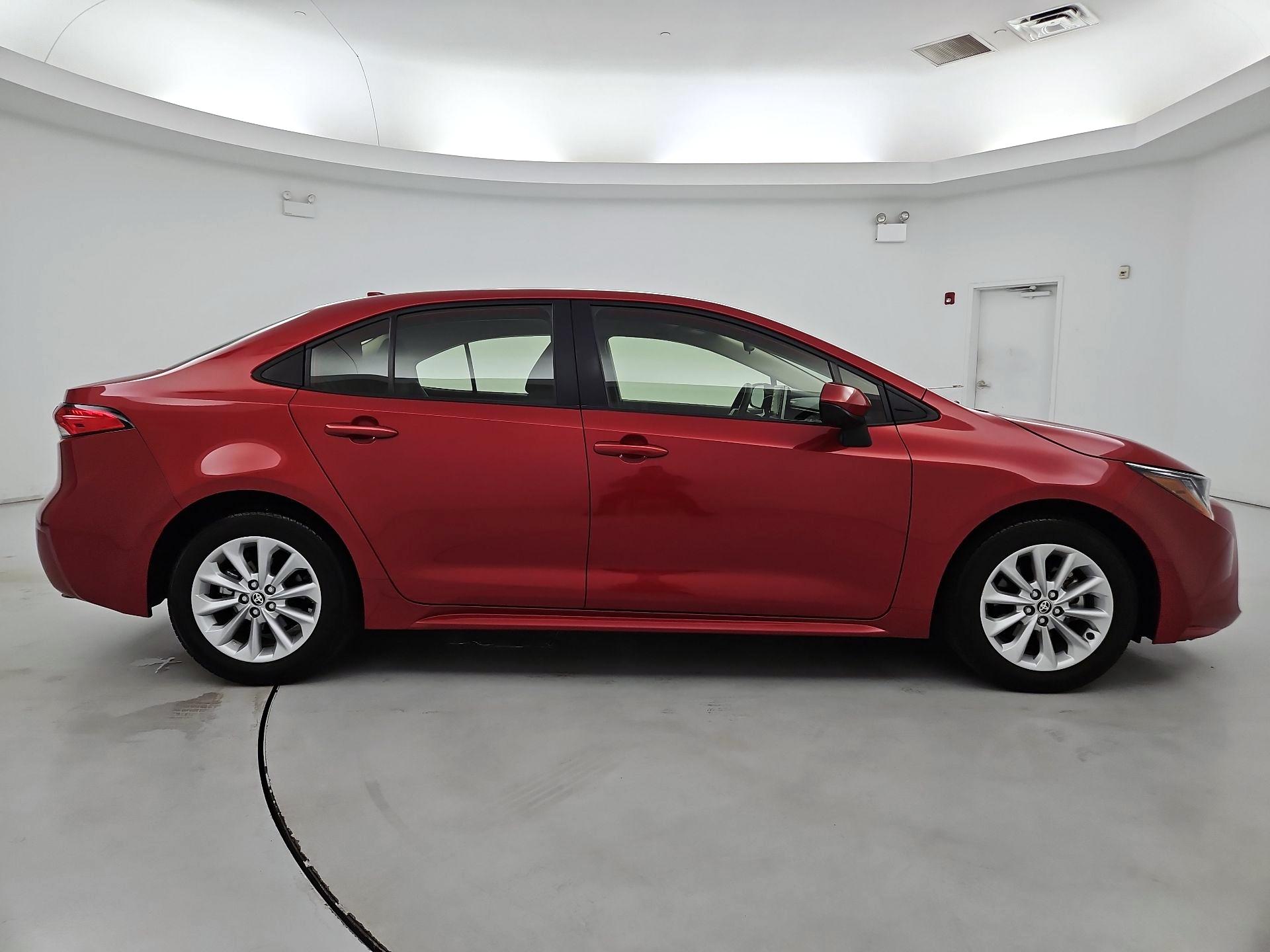 Thumbnail: 2021 Toyota Corolla - 4