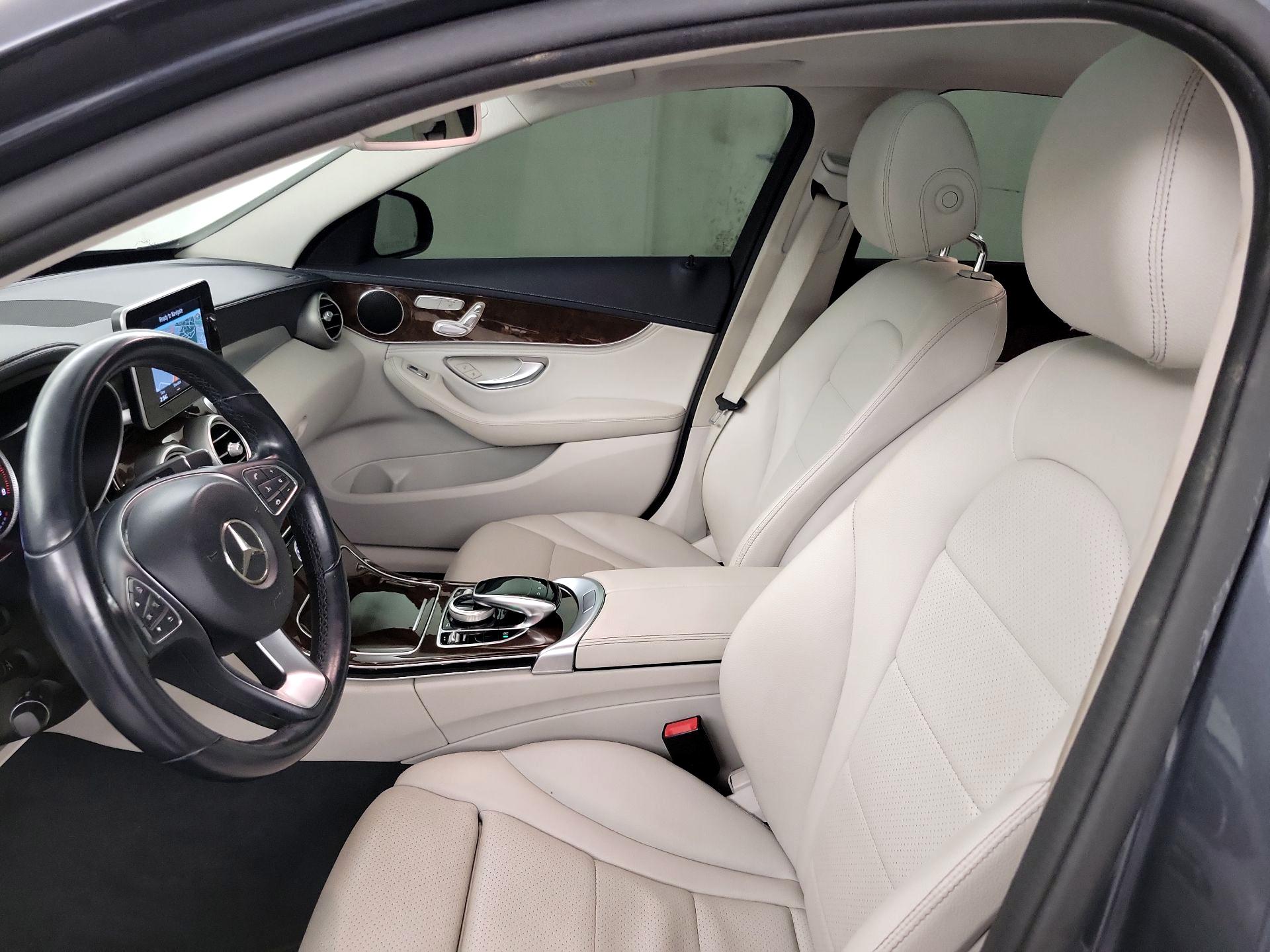 Thumbnail: 2016 Mercedes-Benz C-Class - 9