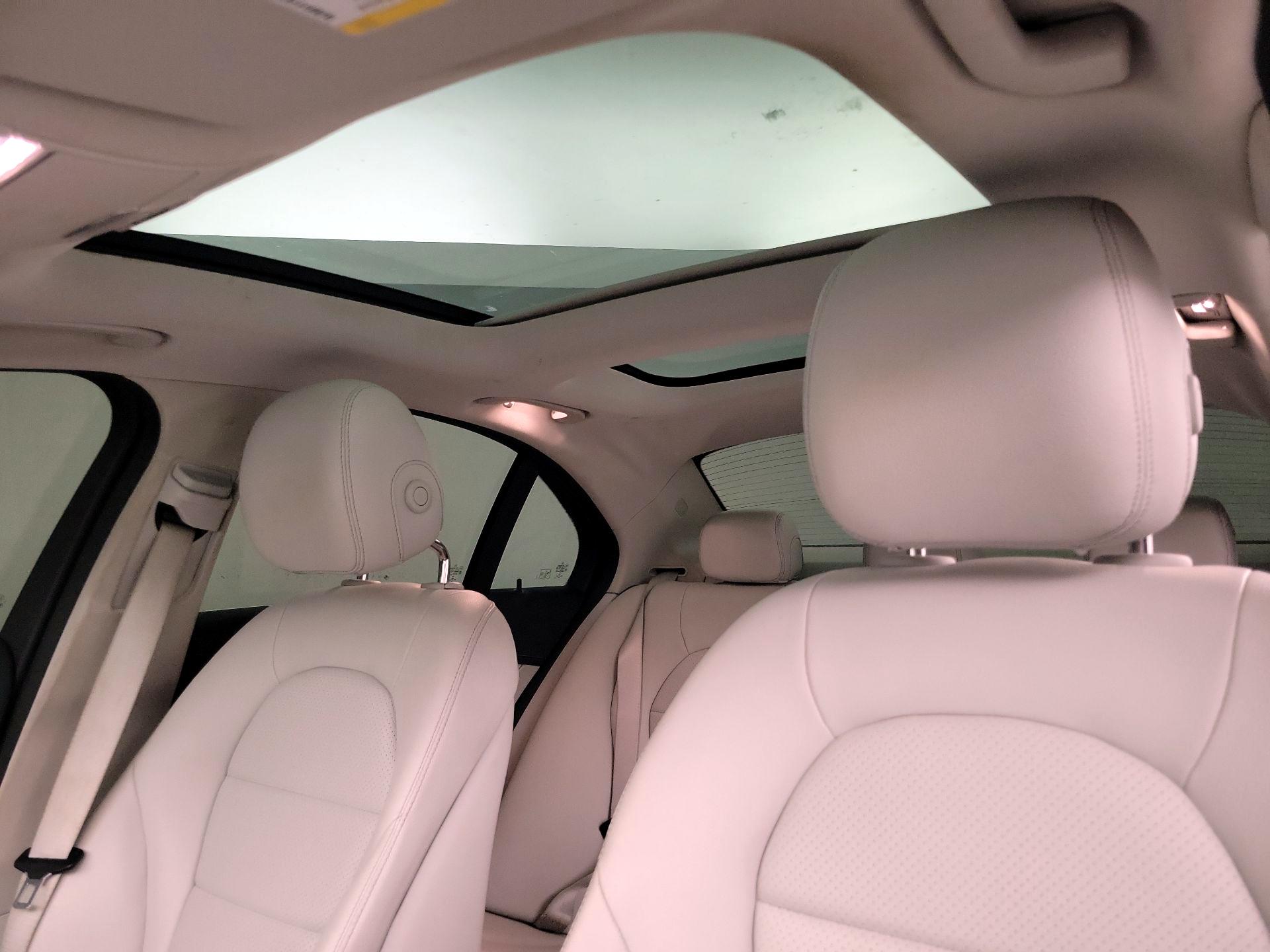 Thumbnail: 2016 Mercedes-Benz C-Class - 18