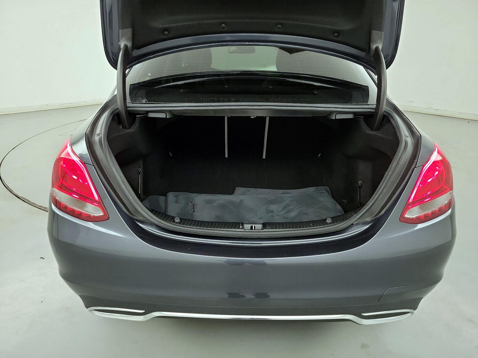 Thumbnail: 2016 Mercedes-Benz C-Class - 20