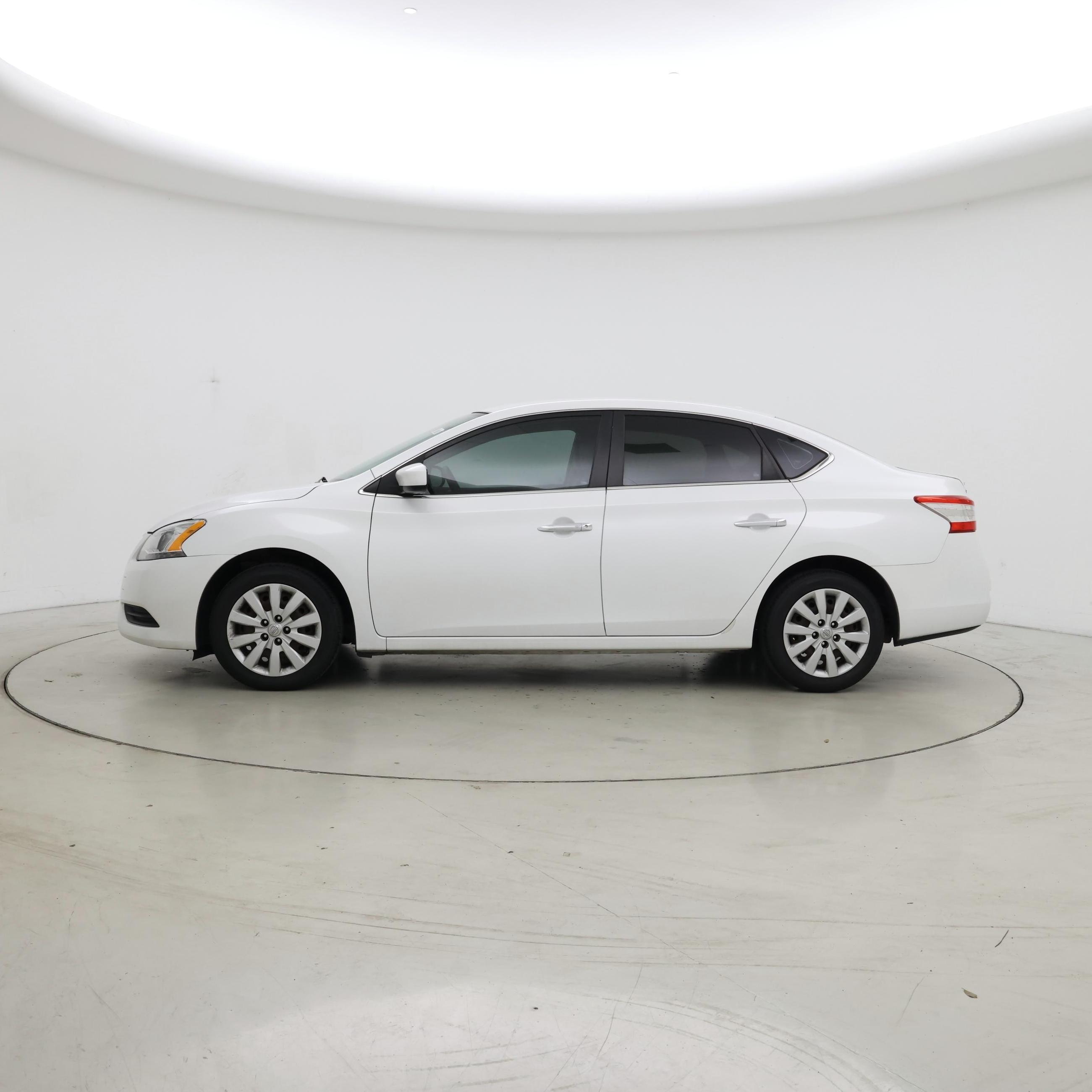 Thumbnail: 2015 Nissan Sentra - 3