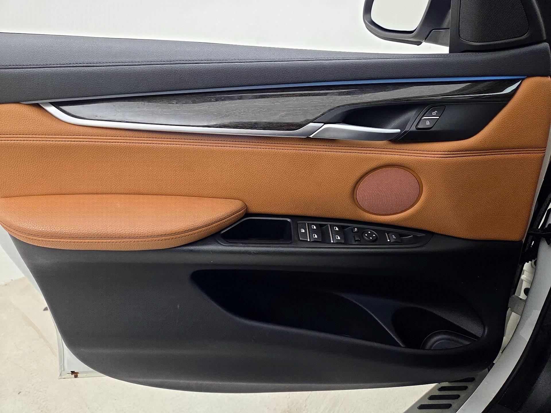 Thumbnail: 2016 BMW X6 - 12