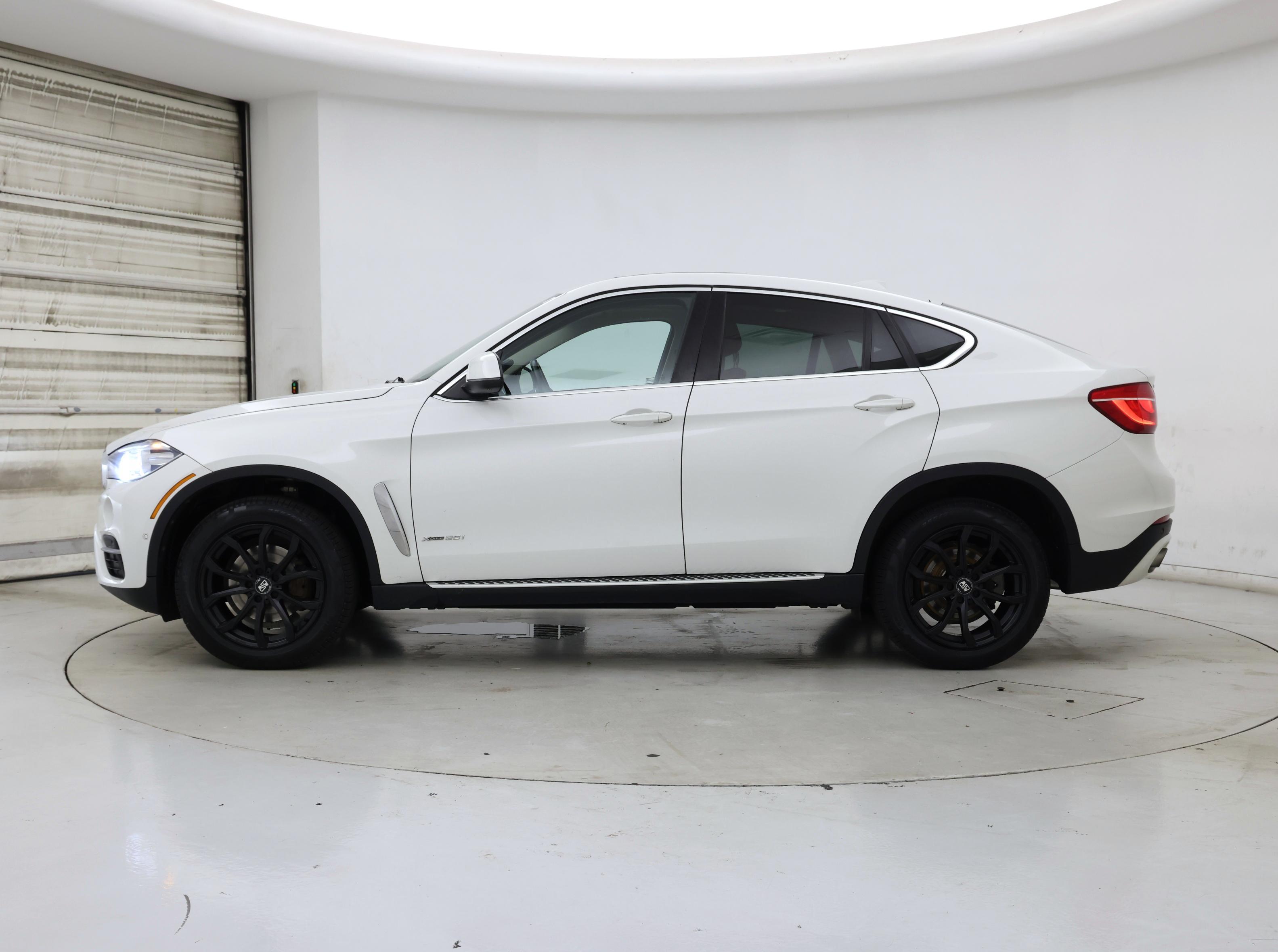 Thumbnail: 2016 BMW X6 - 3