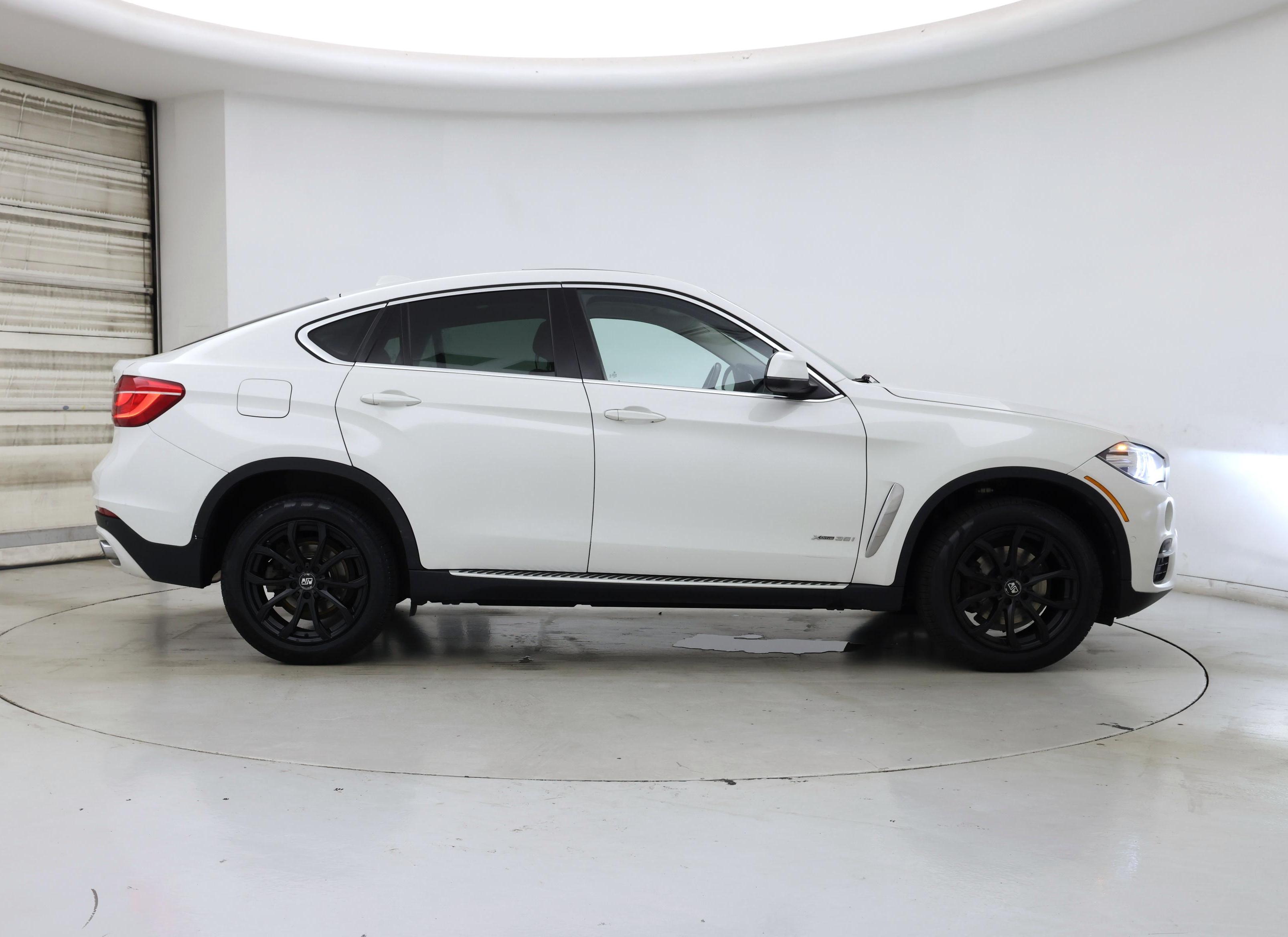 Thumbnail: 2016 BMW X6 - 7