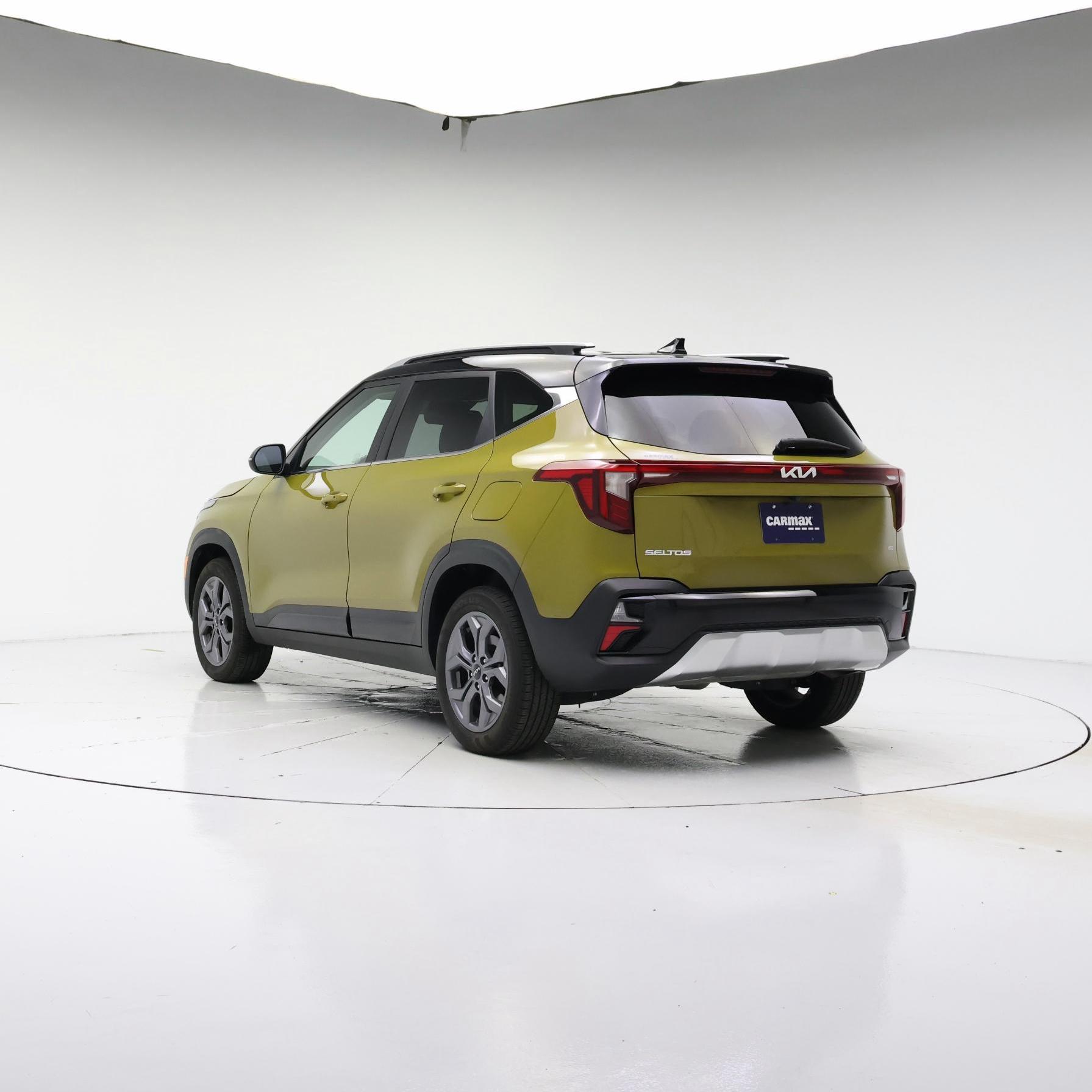 Thumbnail: 2024 Kia Seltos - 2