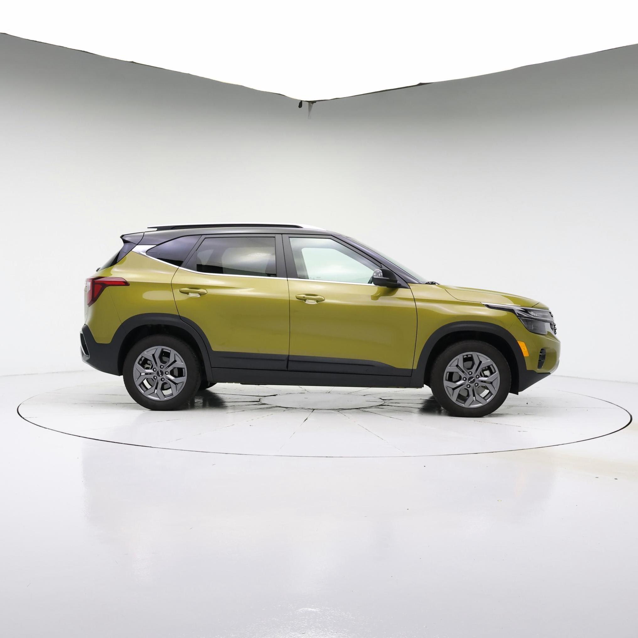 Thumbnail: 2024 Kia Seltos - 7