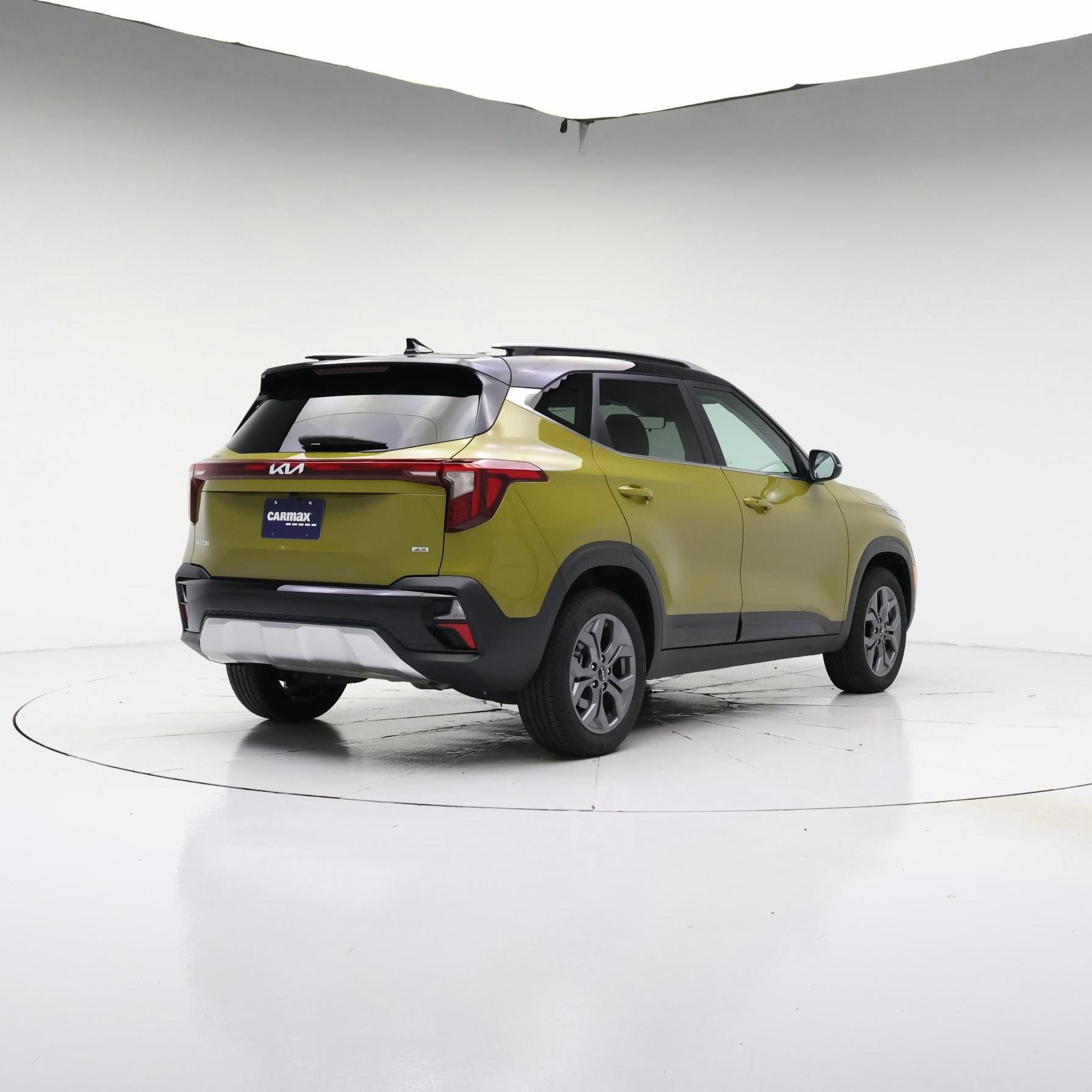 Thumbnail: 2024 Kia Seltos - 8
