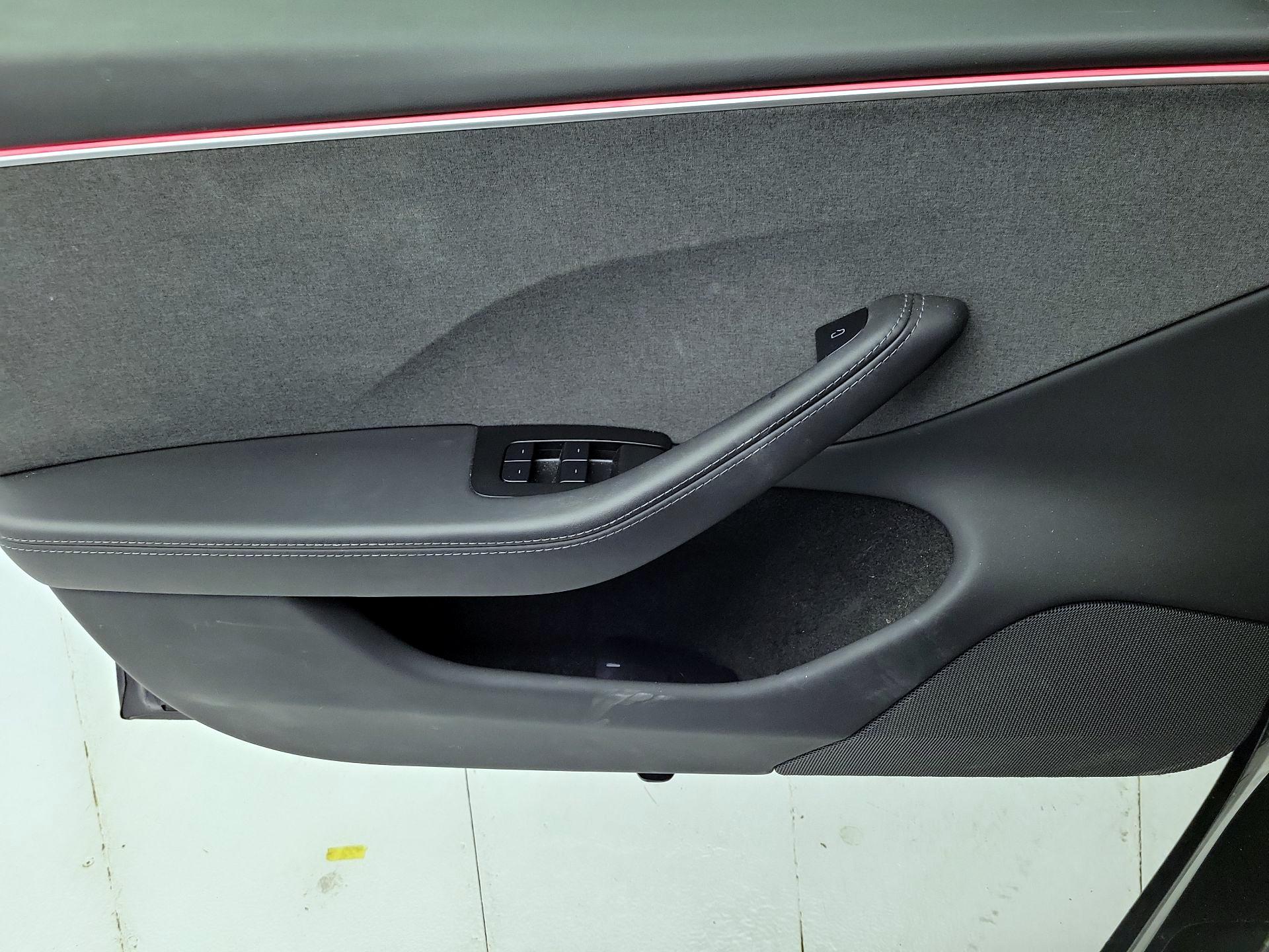 Thumbnail: 2025 Tesla Model 3 - 12