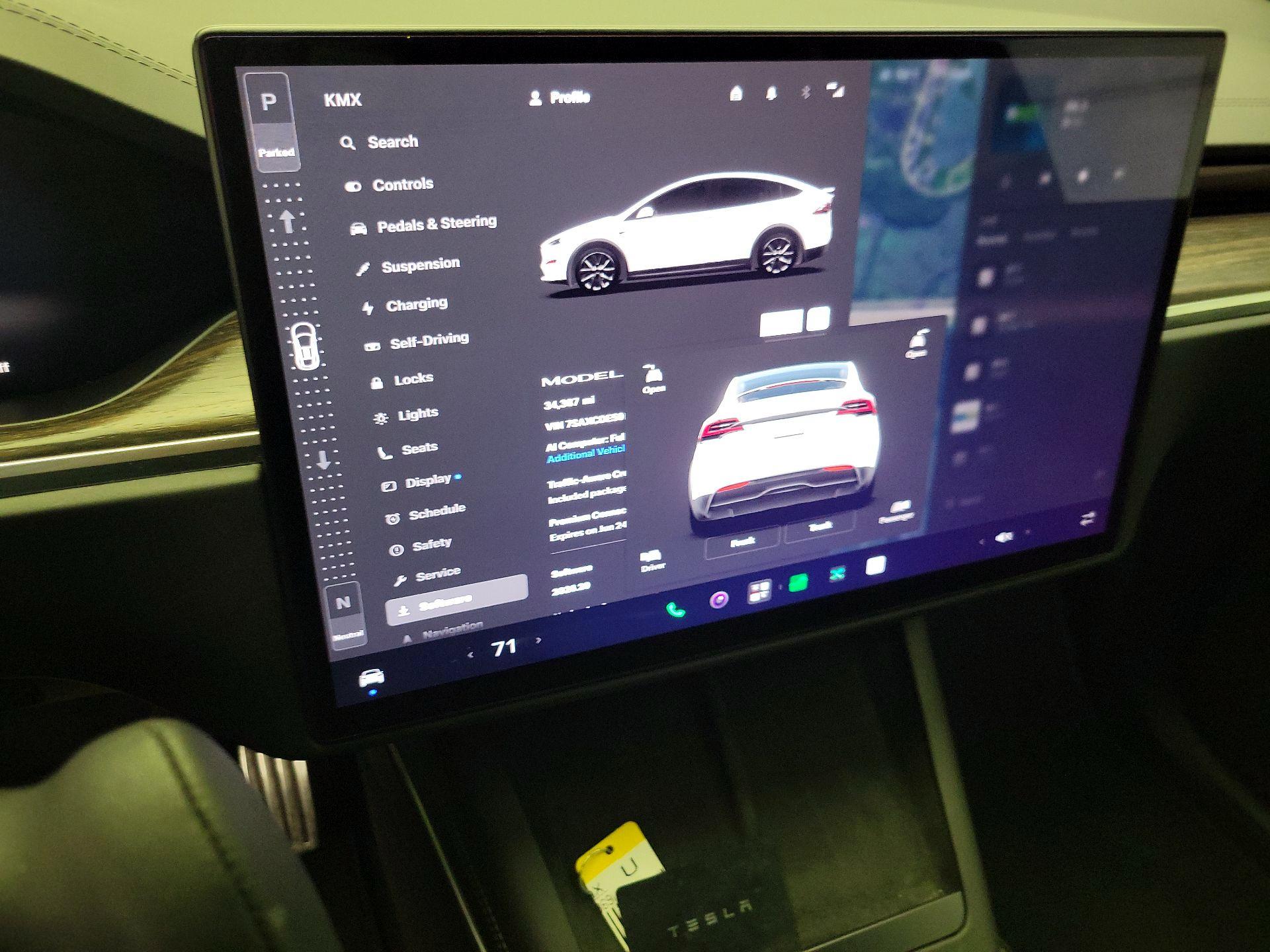 Thumbnail: 2023 Tesla Model X - 16
