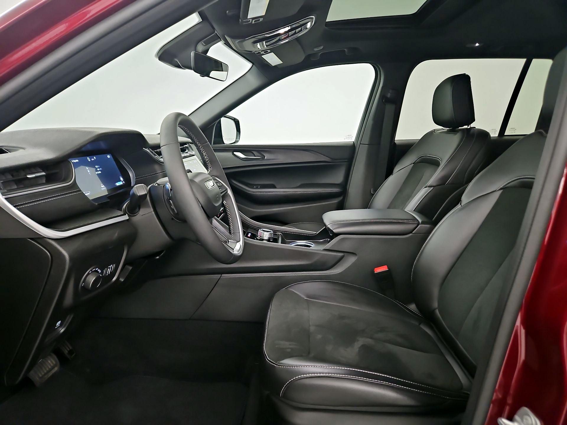 Thumbnail: 2025 Jeep Grand Cherokee - 9