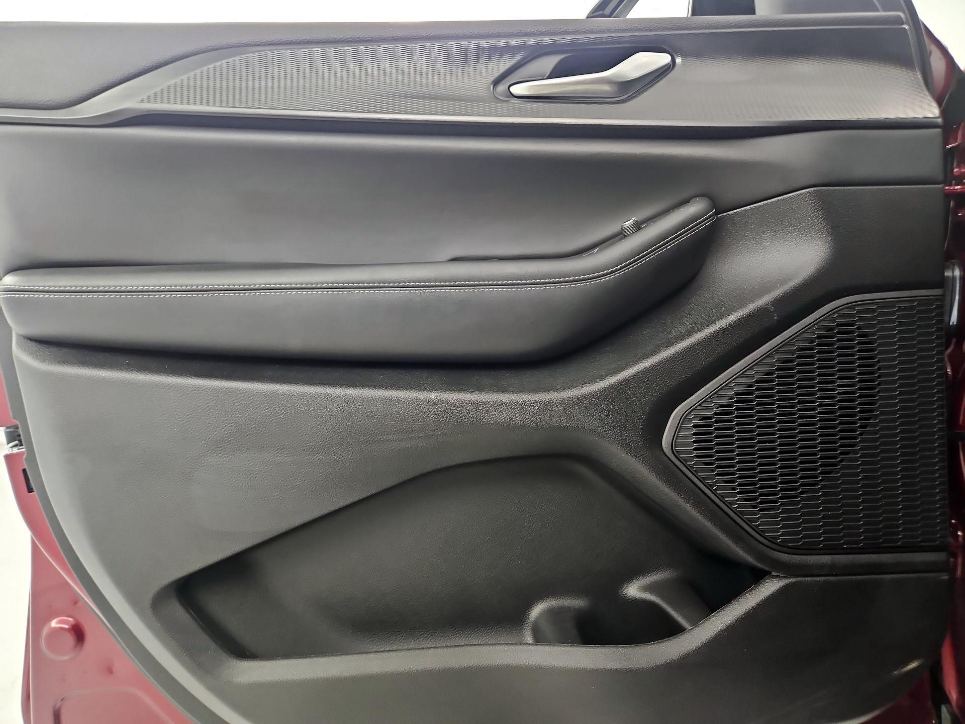 Thumbnail: 2025 Jeep Grand Cherokee - 10