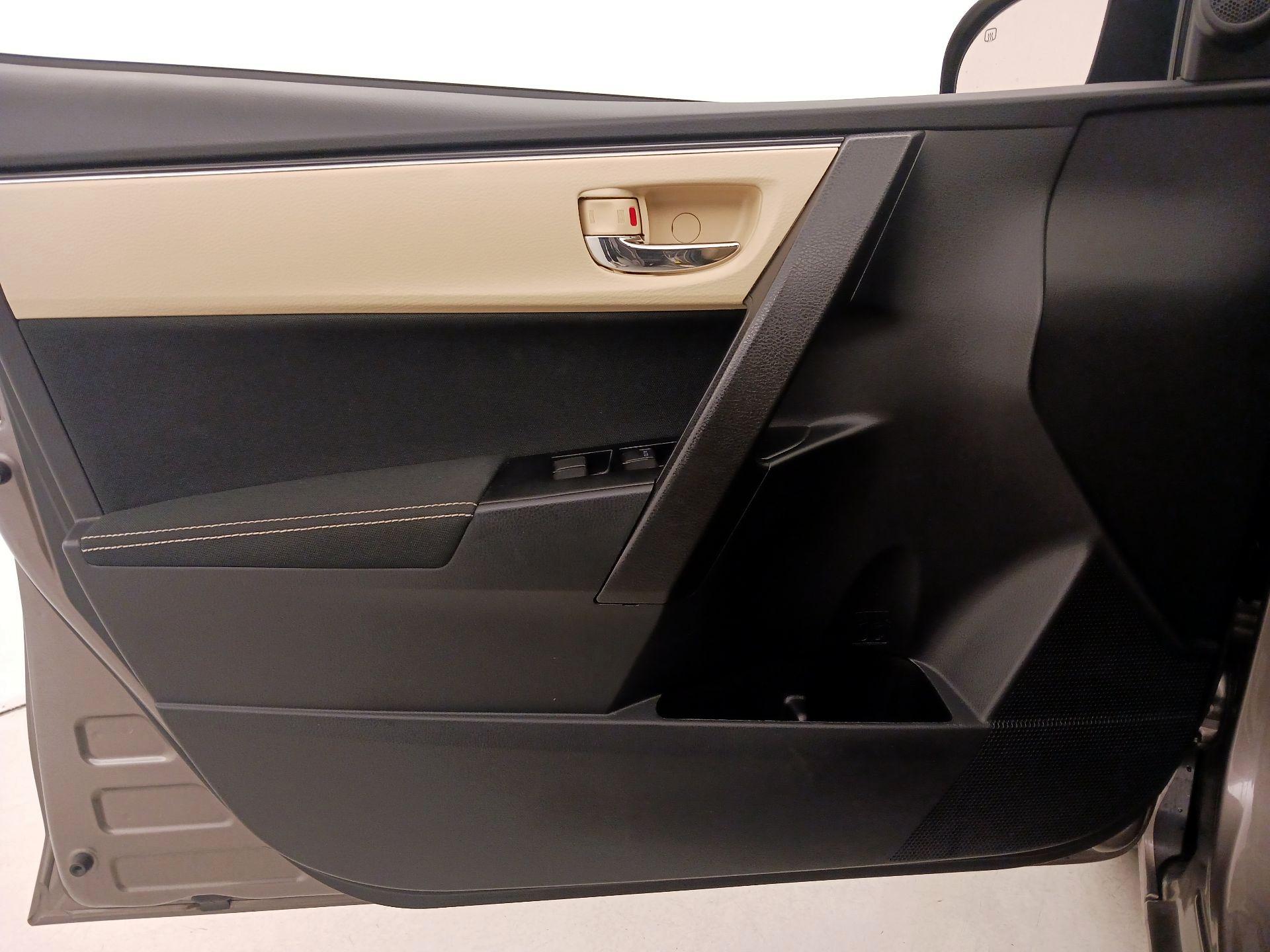Thumbnail: 2019 Toyota Corolla - 12