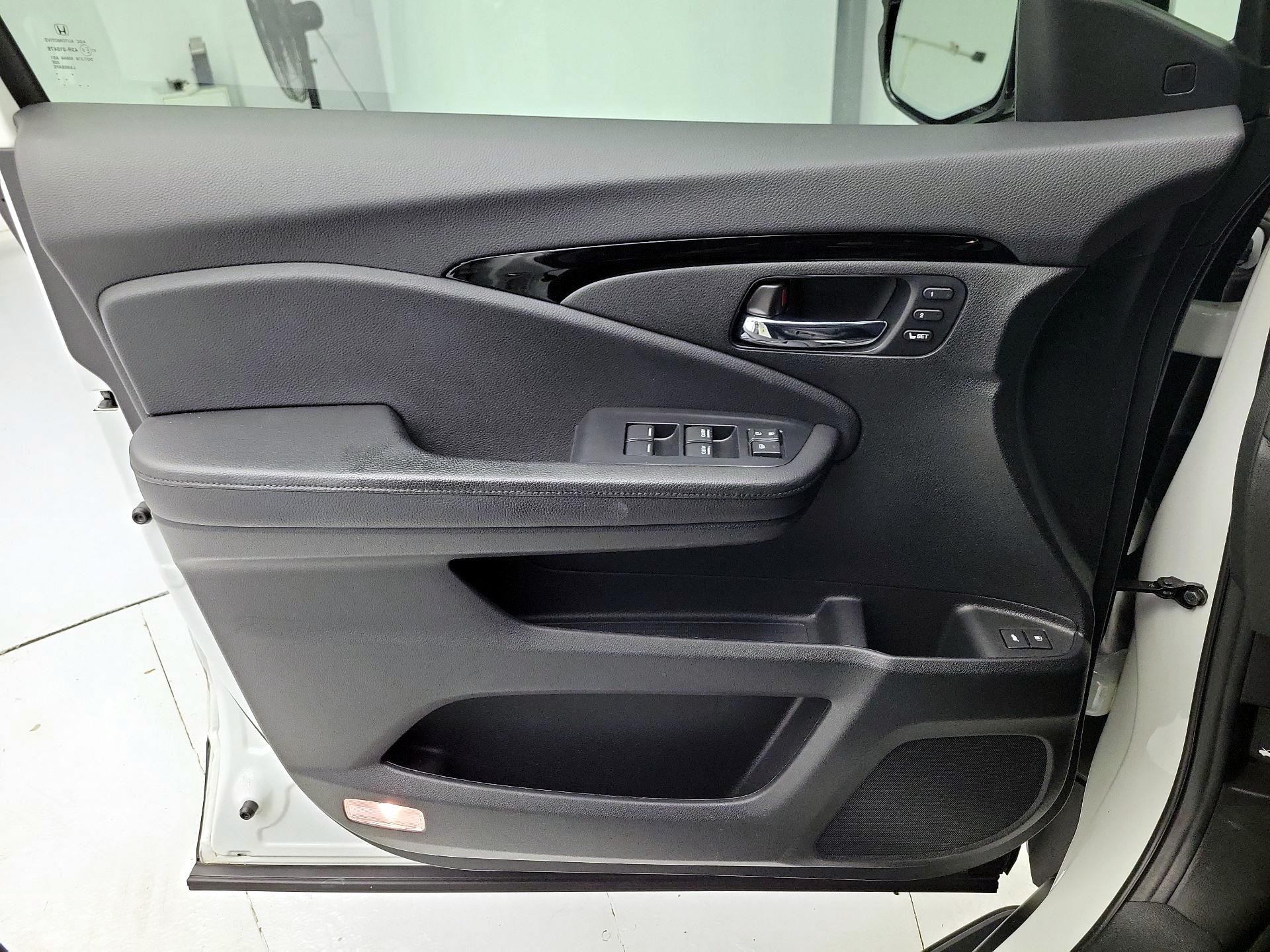 Thumbnail: 2021 Honda Pilot - 12