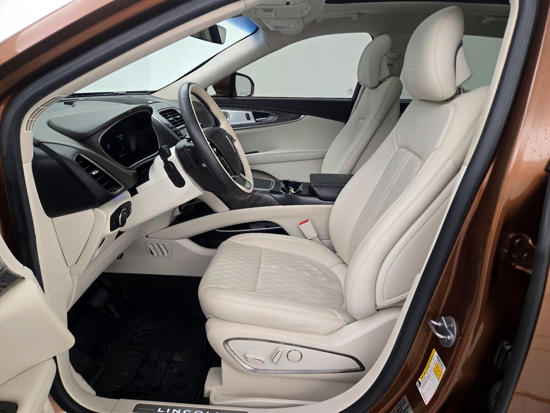 Thumbnail: 2019 Lincoln Nautilus - 11