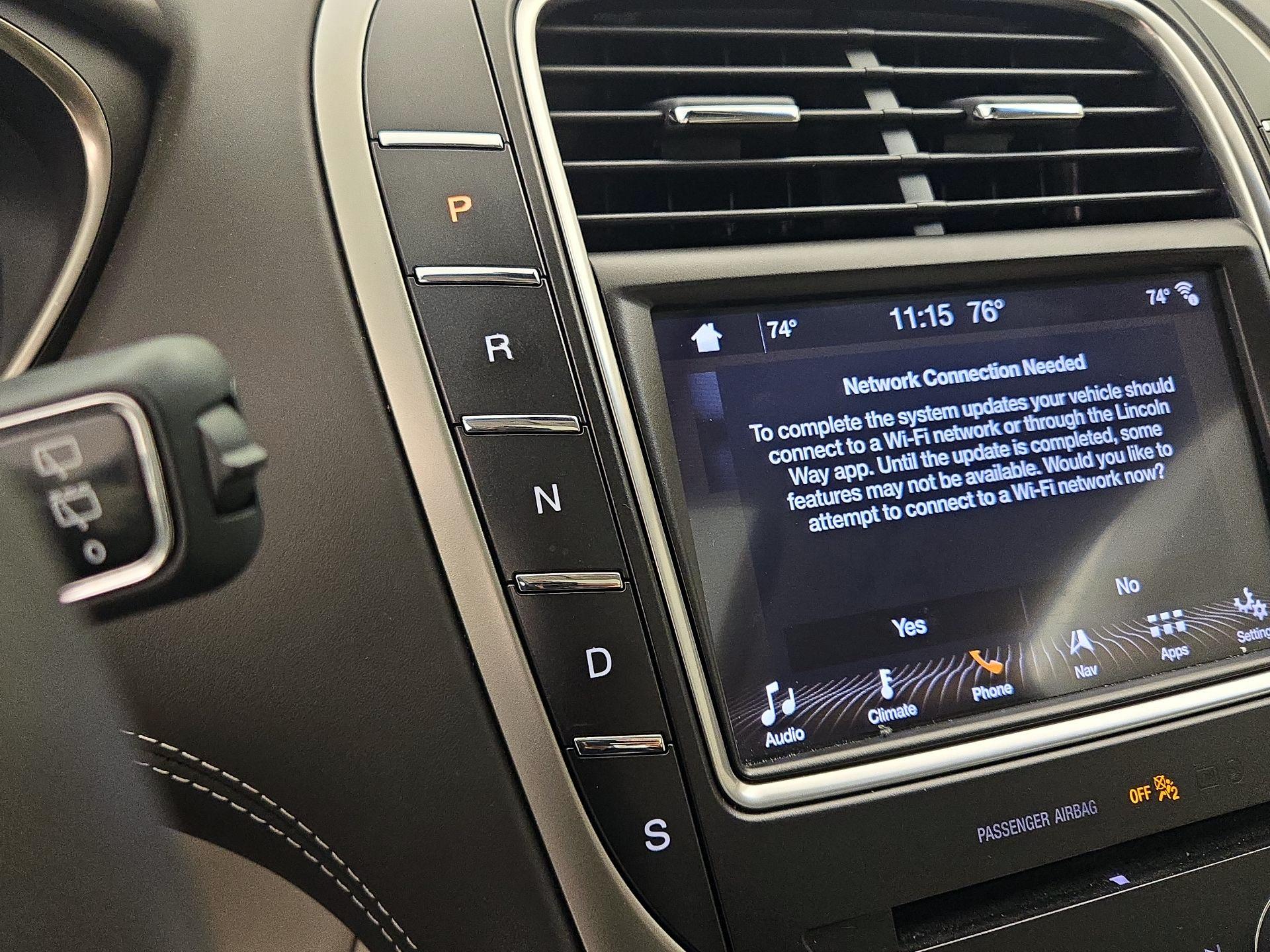 Thumbnail: 2019 Lincoln Nautilus - 18