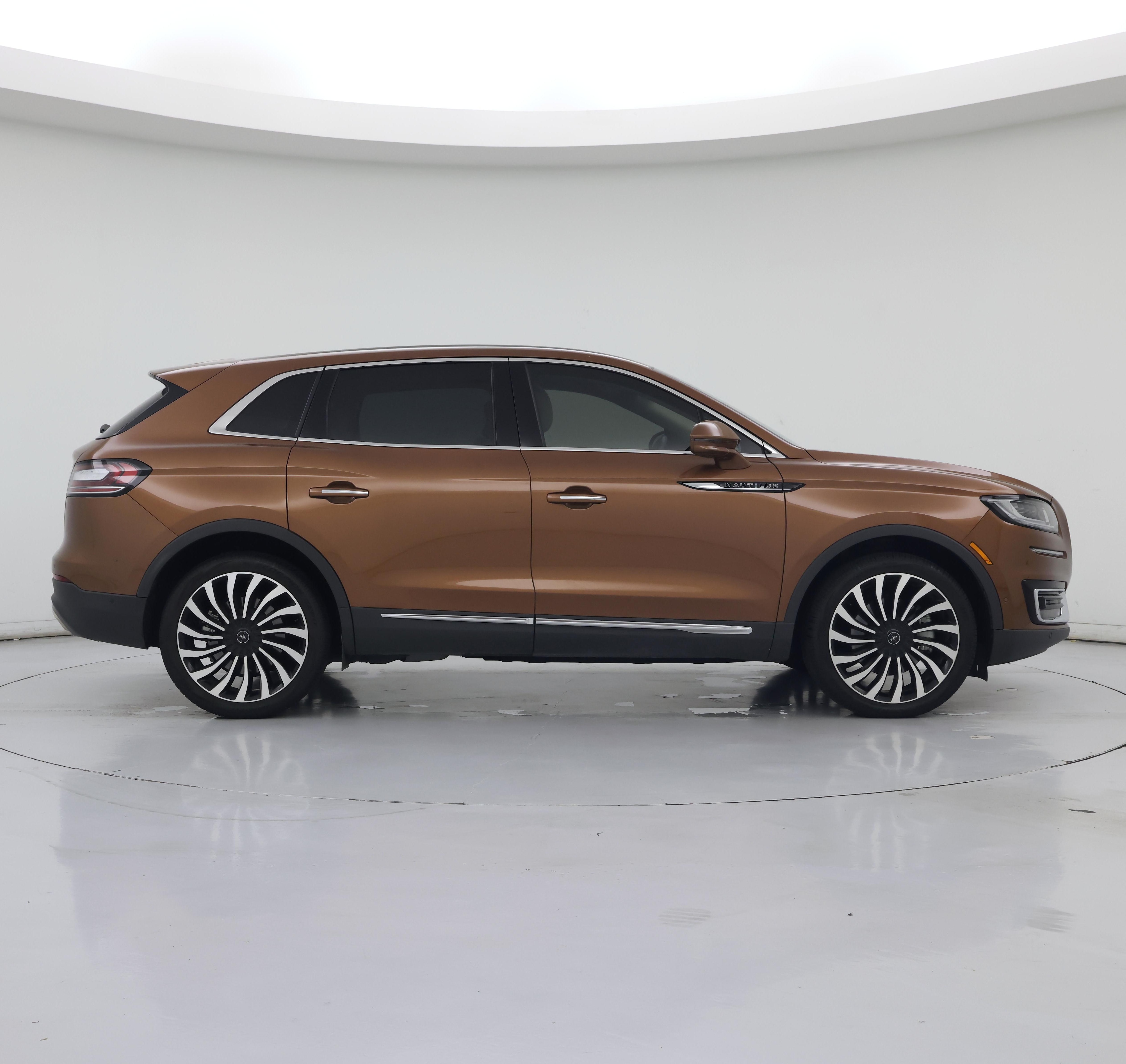 Thumbnail: 2019 Lincoln Nautilus - 7