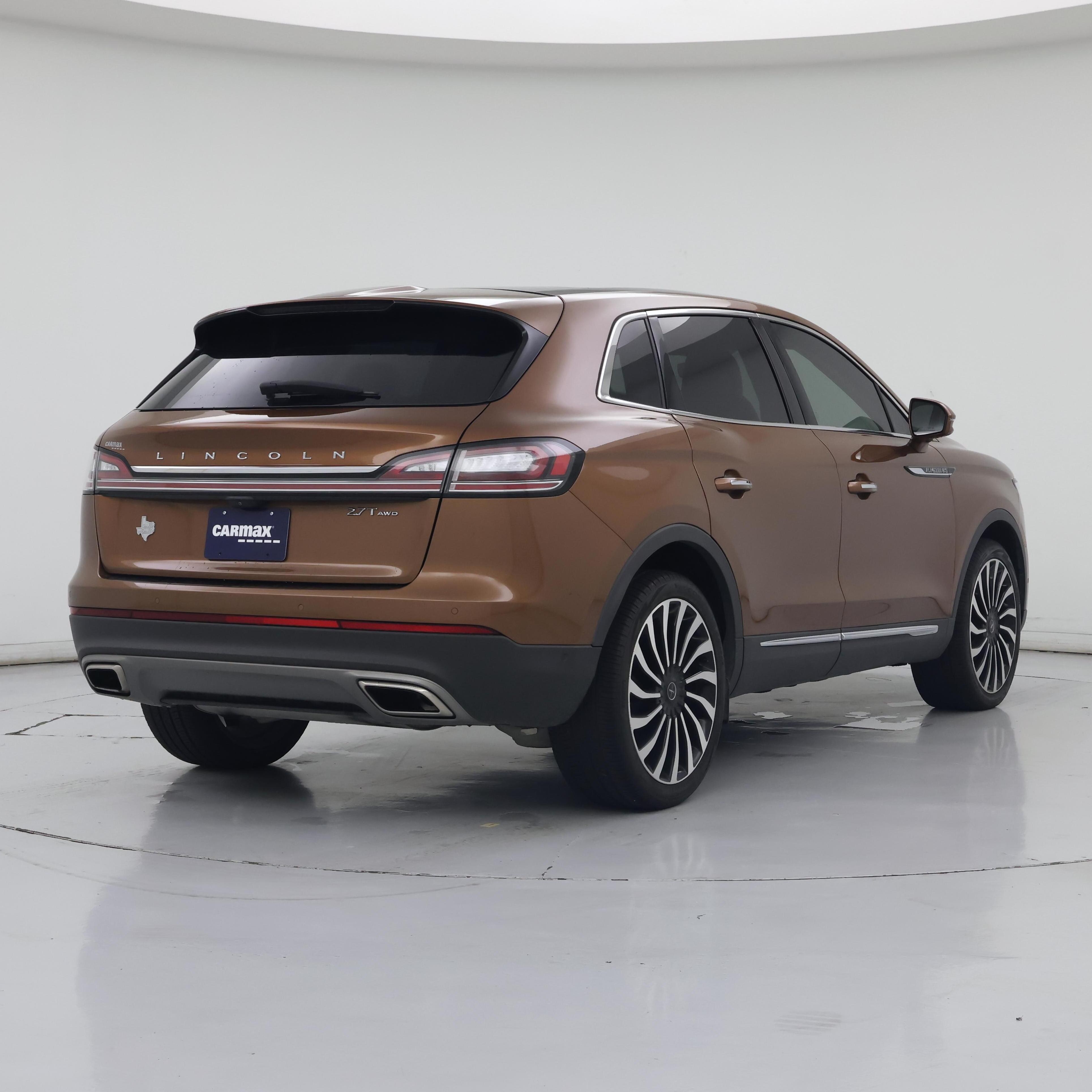Thumbnail: 2019 Lincoln Nautilus - 8