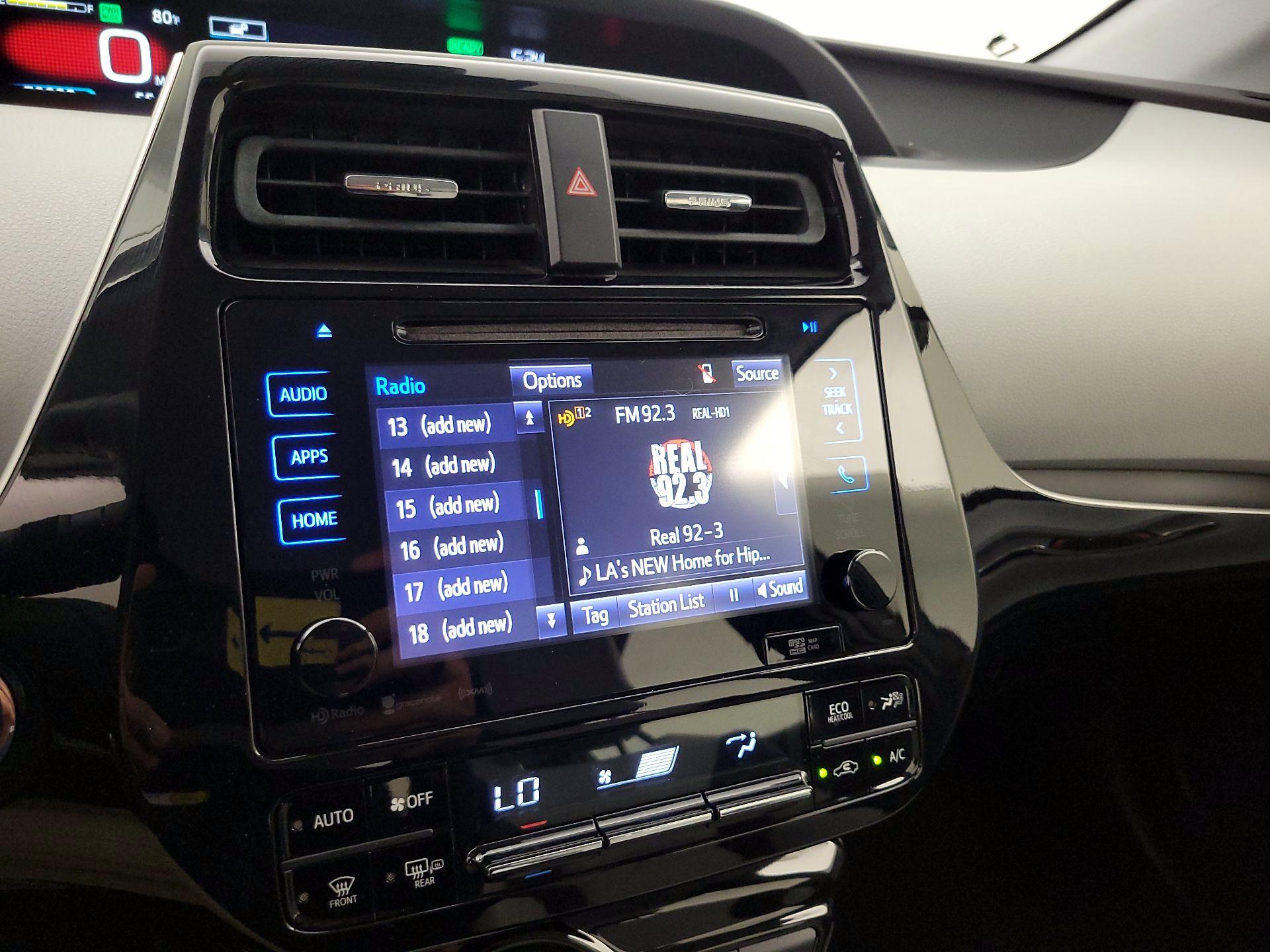 Thumbnail: 2016 Toyota Prius - 16