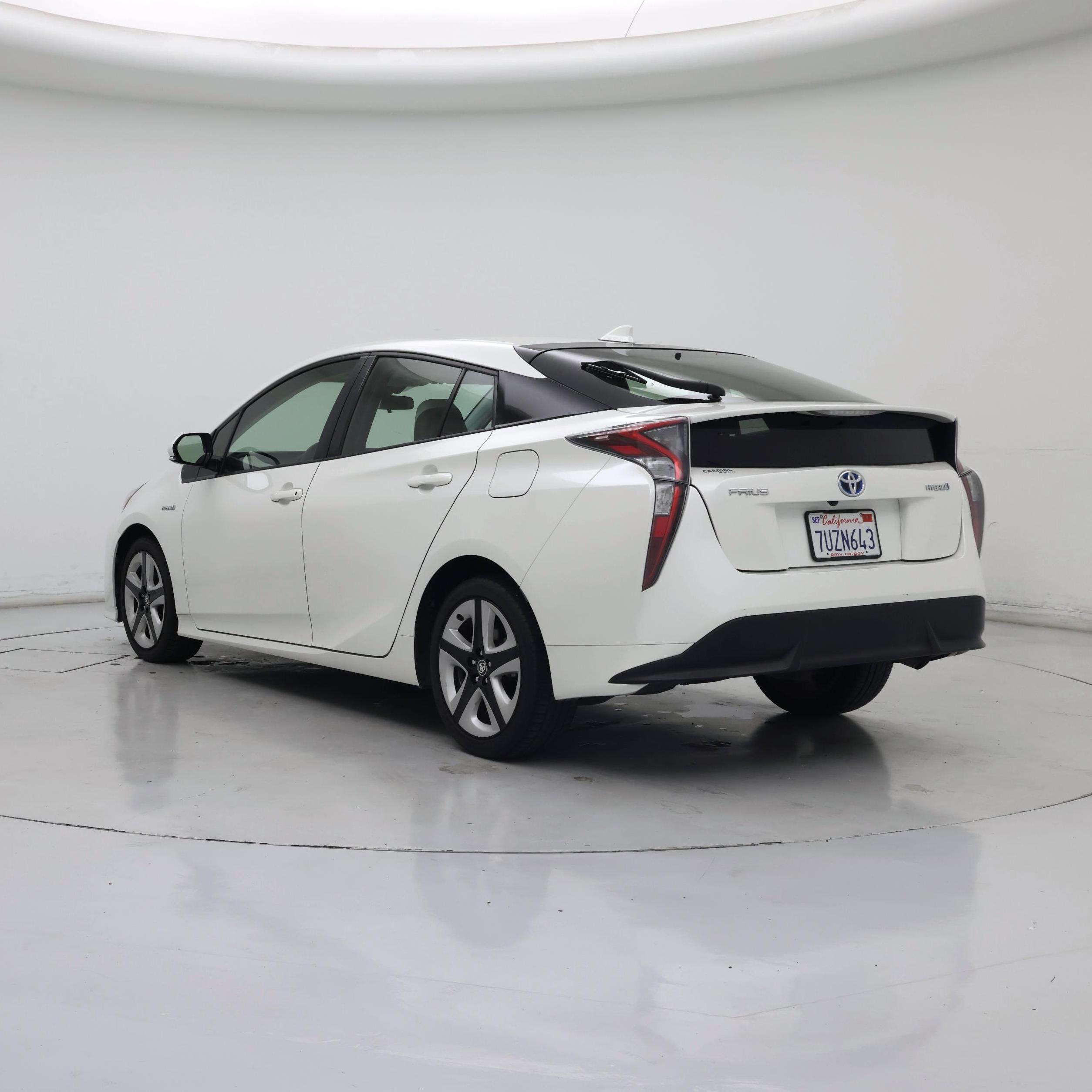 Thumbnail: 2016 Toyota Prius - 2