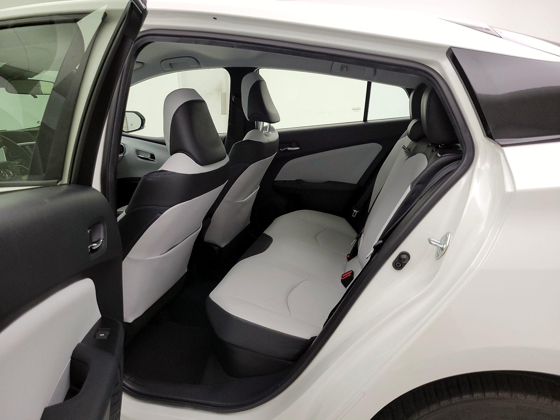 Thumbnail: 2016 Toyota Prius - 19