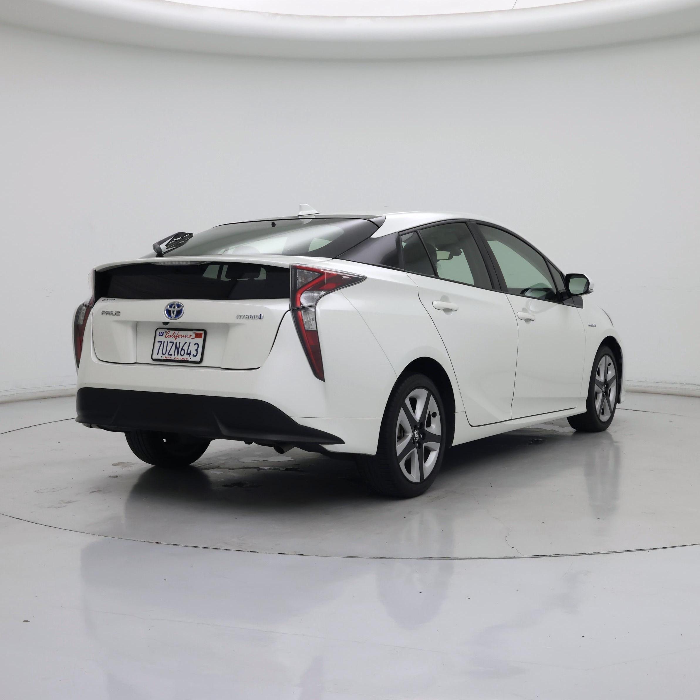Thumbnail: 2016 Toyota Prius - 8