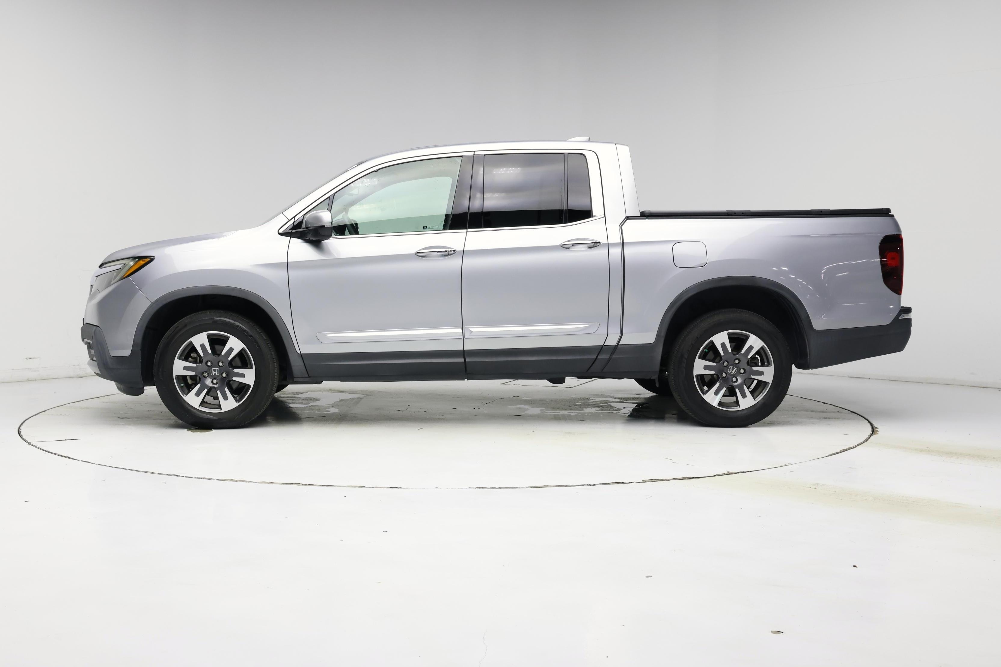 Thumbnail: 2019 Honda Ridgeline - 3