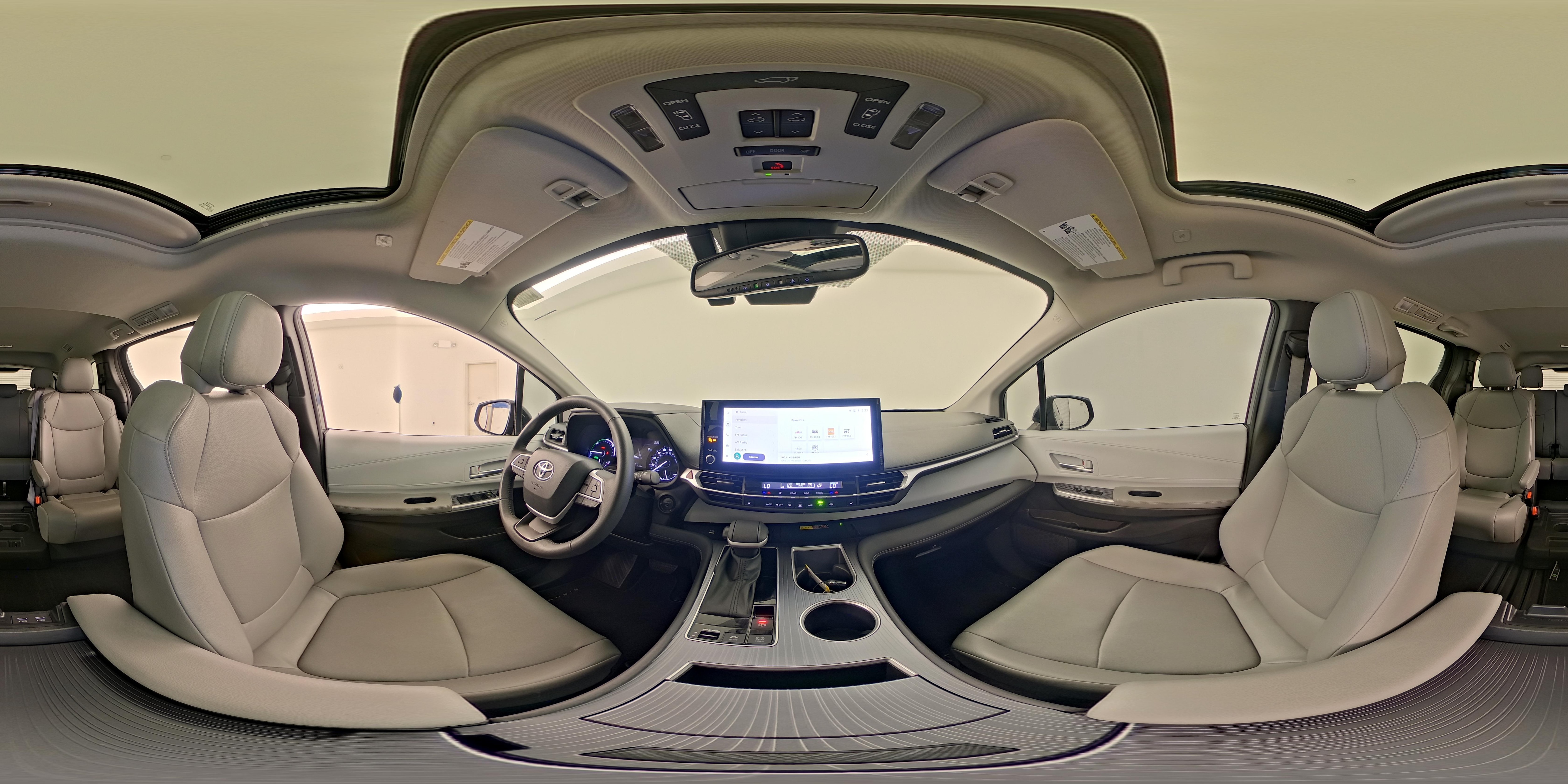2025 Toyota Sienna XLE - Photo 26