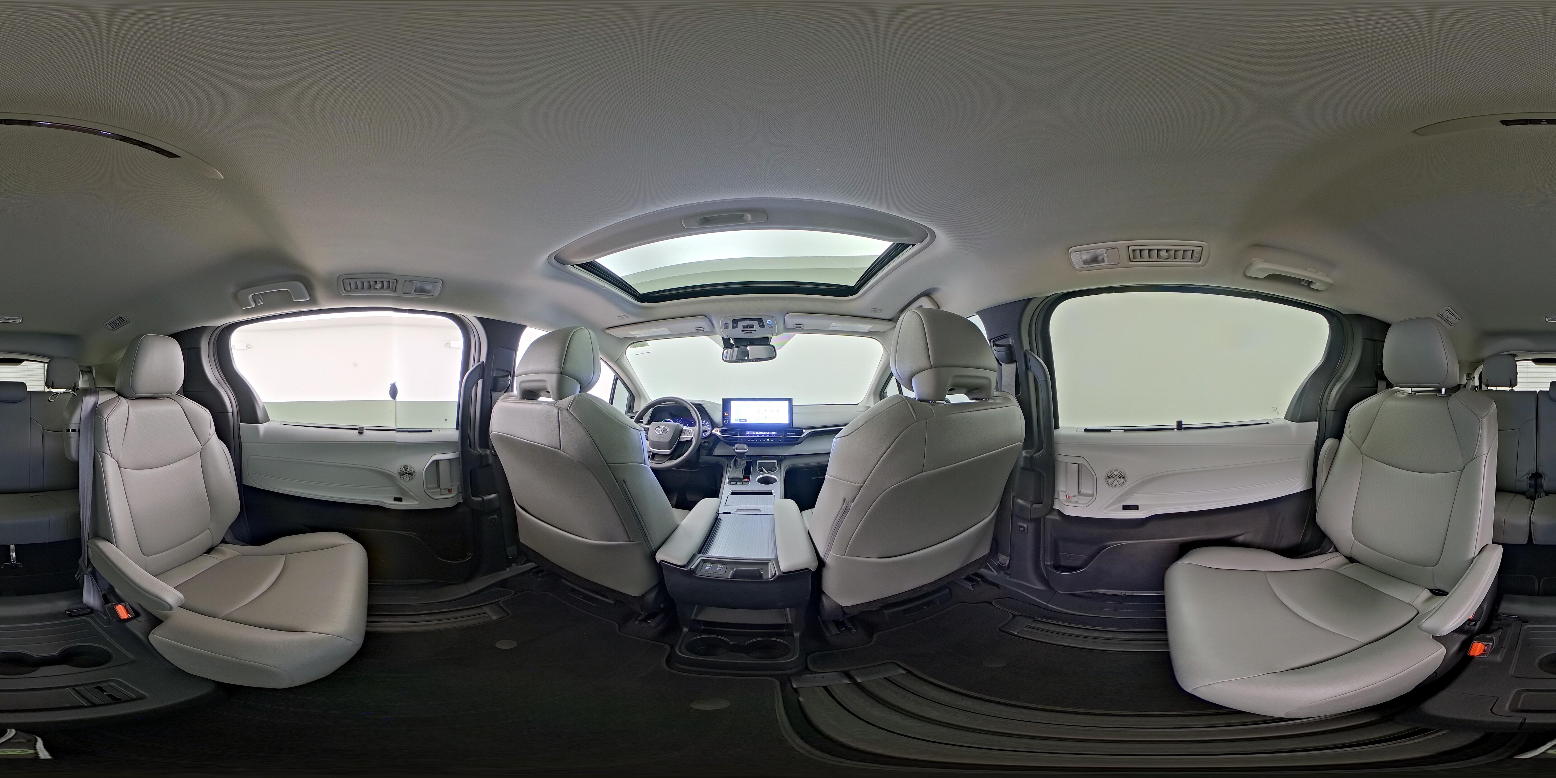 2025 Toyota Sienna XLE - Photo 27