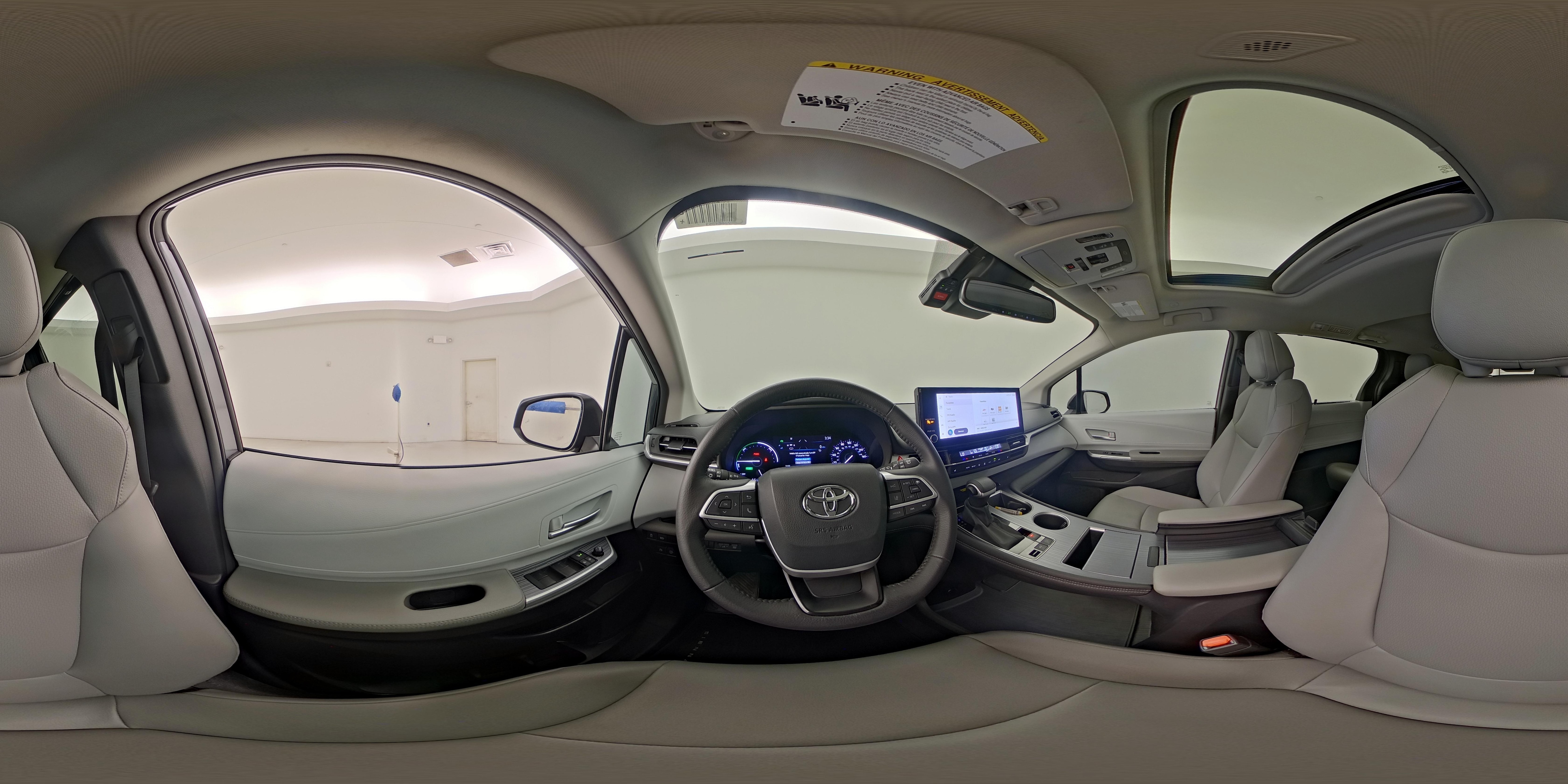 2025 Toyota Sienna XLE - Photo 28