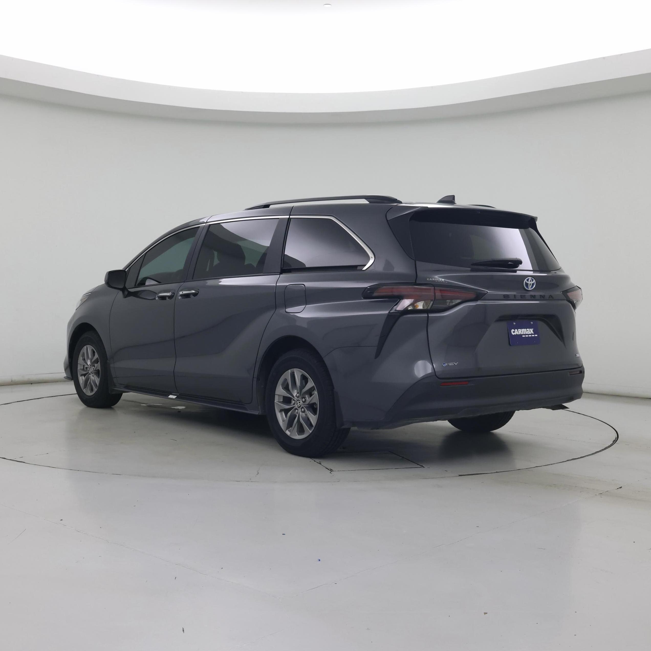 Thumbnail: 2025 Toyota Sienna - 2