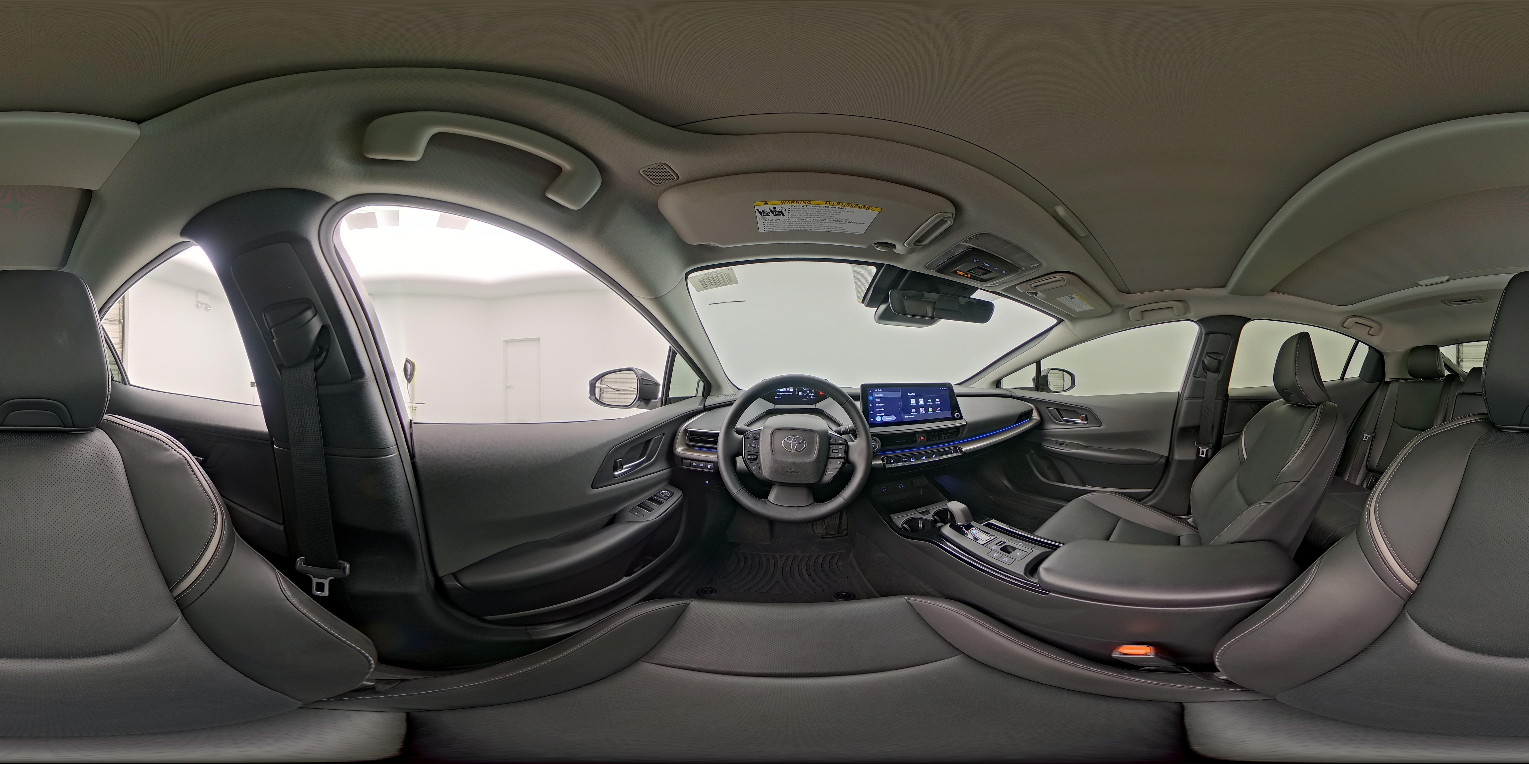 2025 Toyota Prius XLE - Photo 28