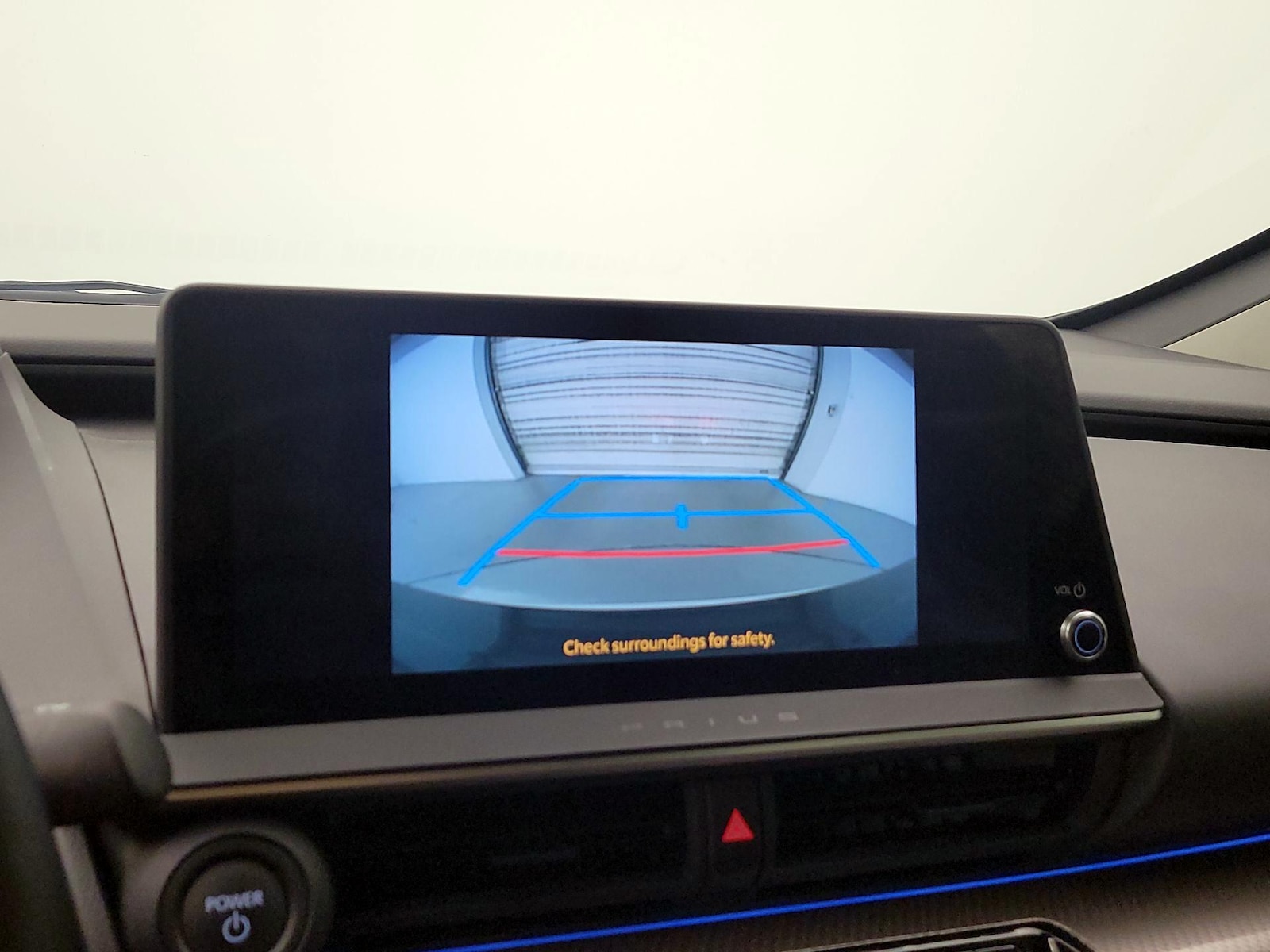 2025 Toyota Prius XLE - Photo 16