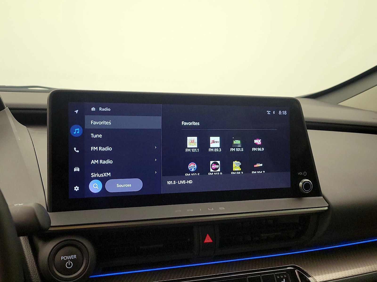 2025 Toyota Prius XLE - Photo 17