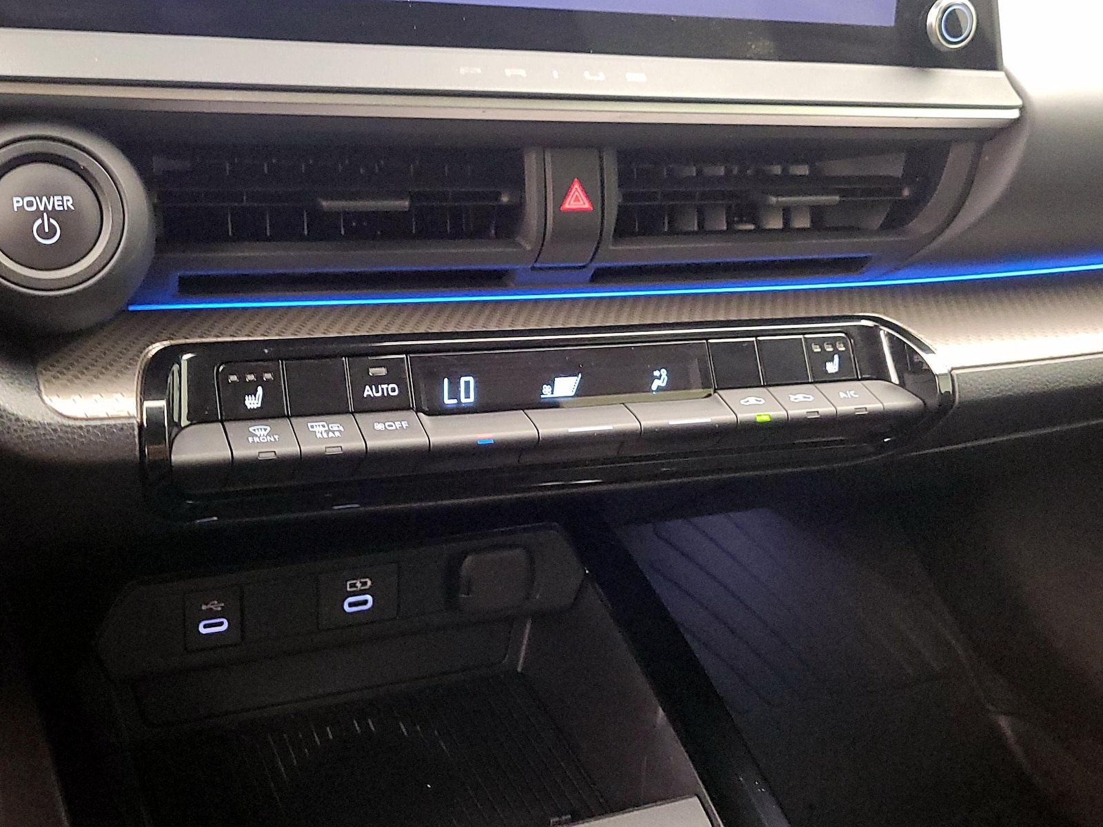 2025 Toyota Prius XLE - Photo 18